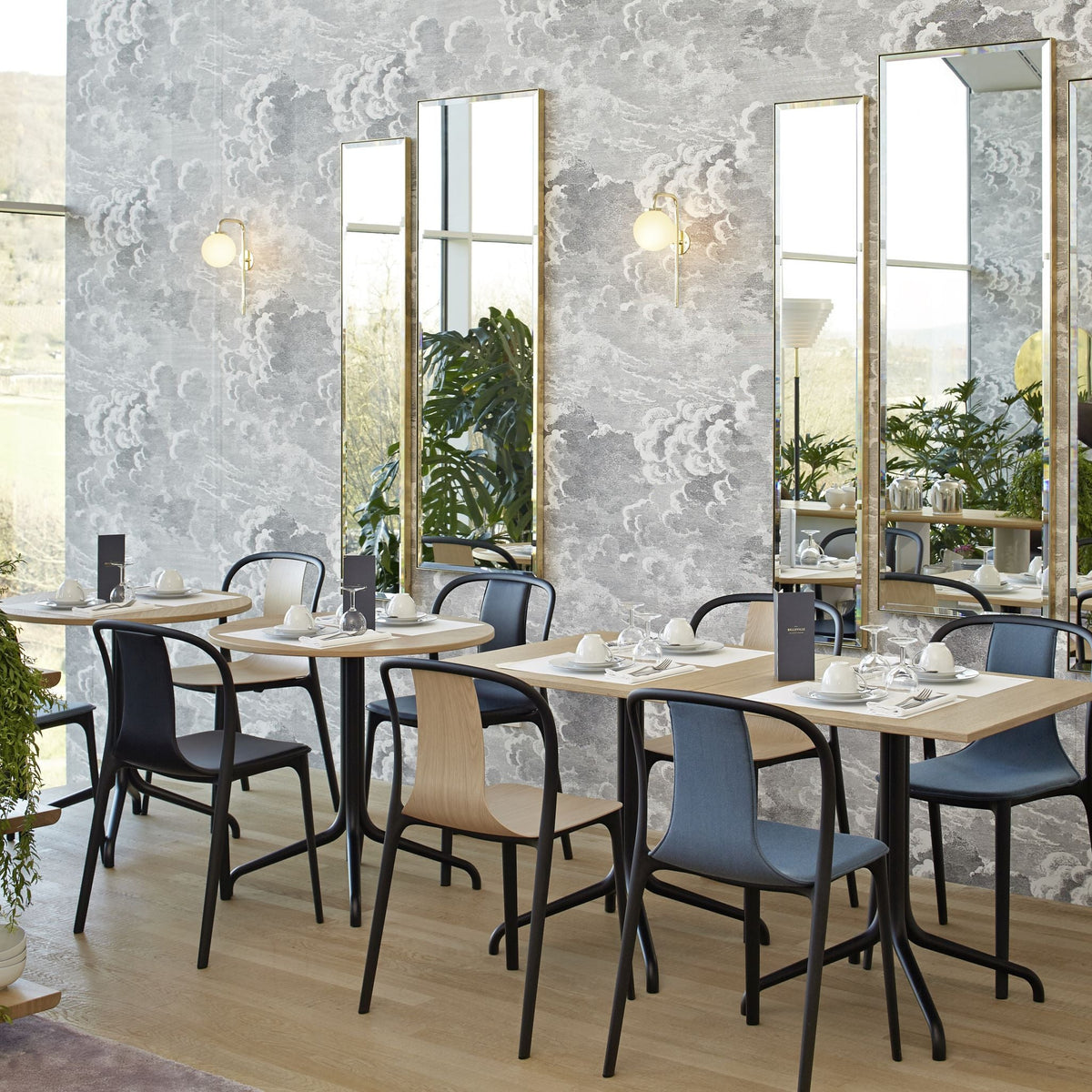 Vitra Belleville Table Bistrotisch rund oder eckig Indoor & Outdoor