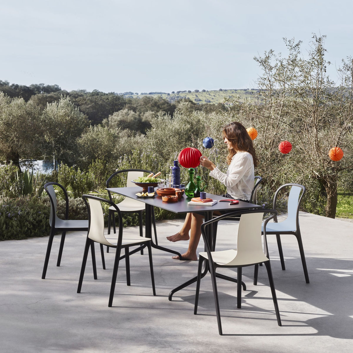 Vitra Belleville Table Bistrotisch rund oder eckig Indoor & Outdoor