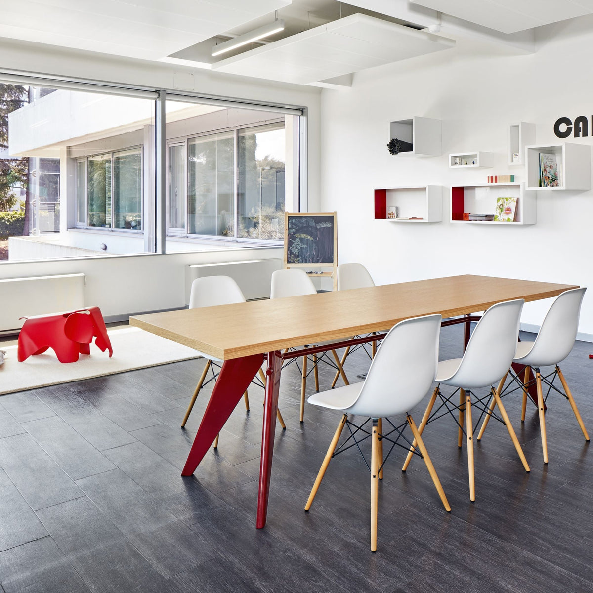 Vitra EM Table Besprechungstisch / Esstisch Holz und Metall