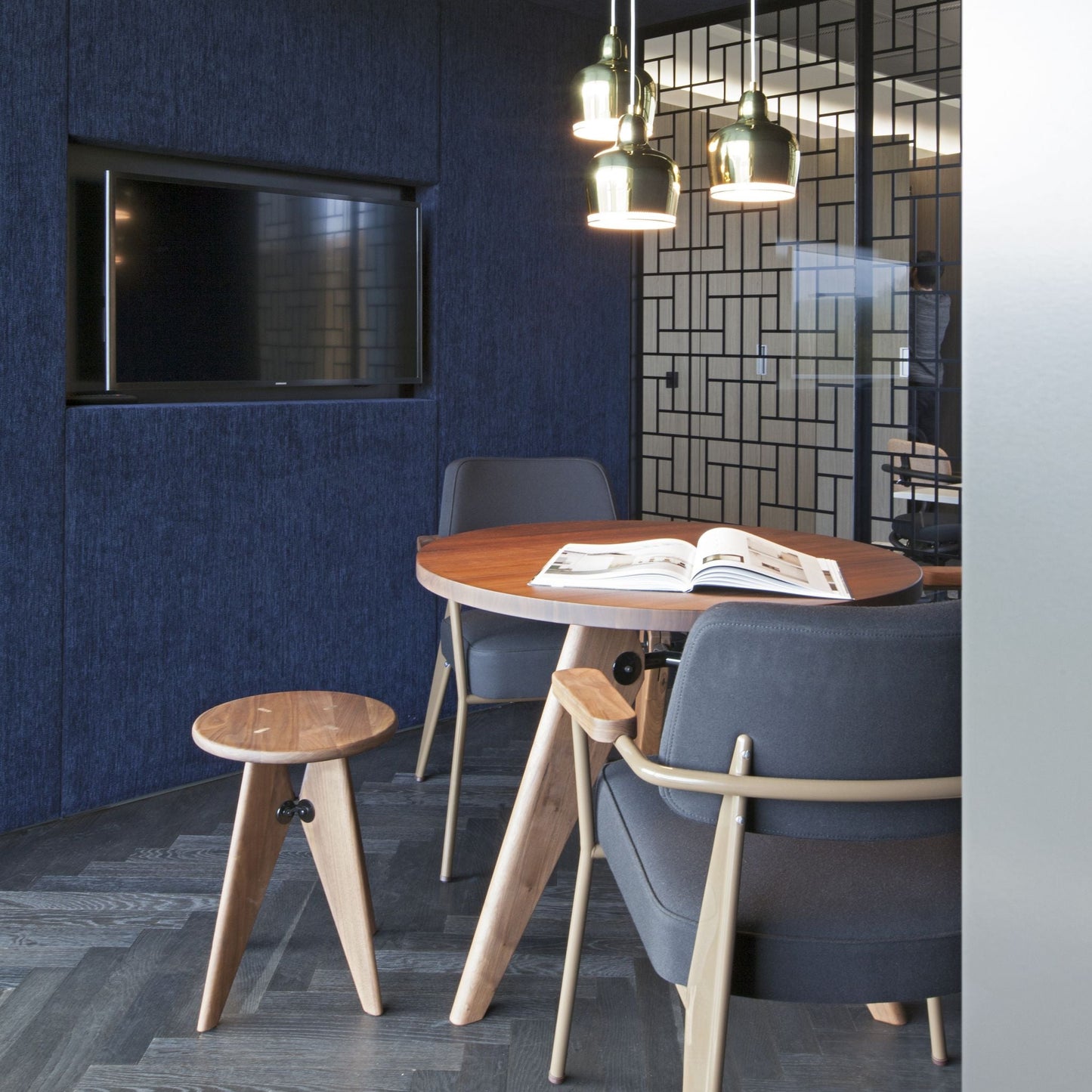 Vitra Guéridon Table runder Besprechungstisch / Esstisch Holz