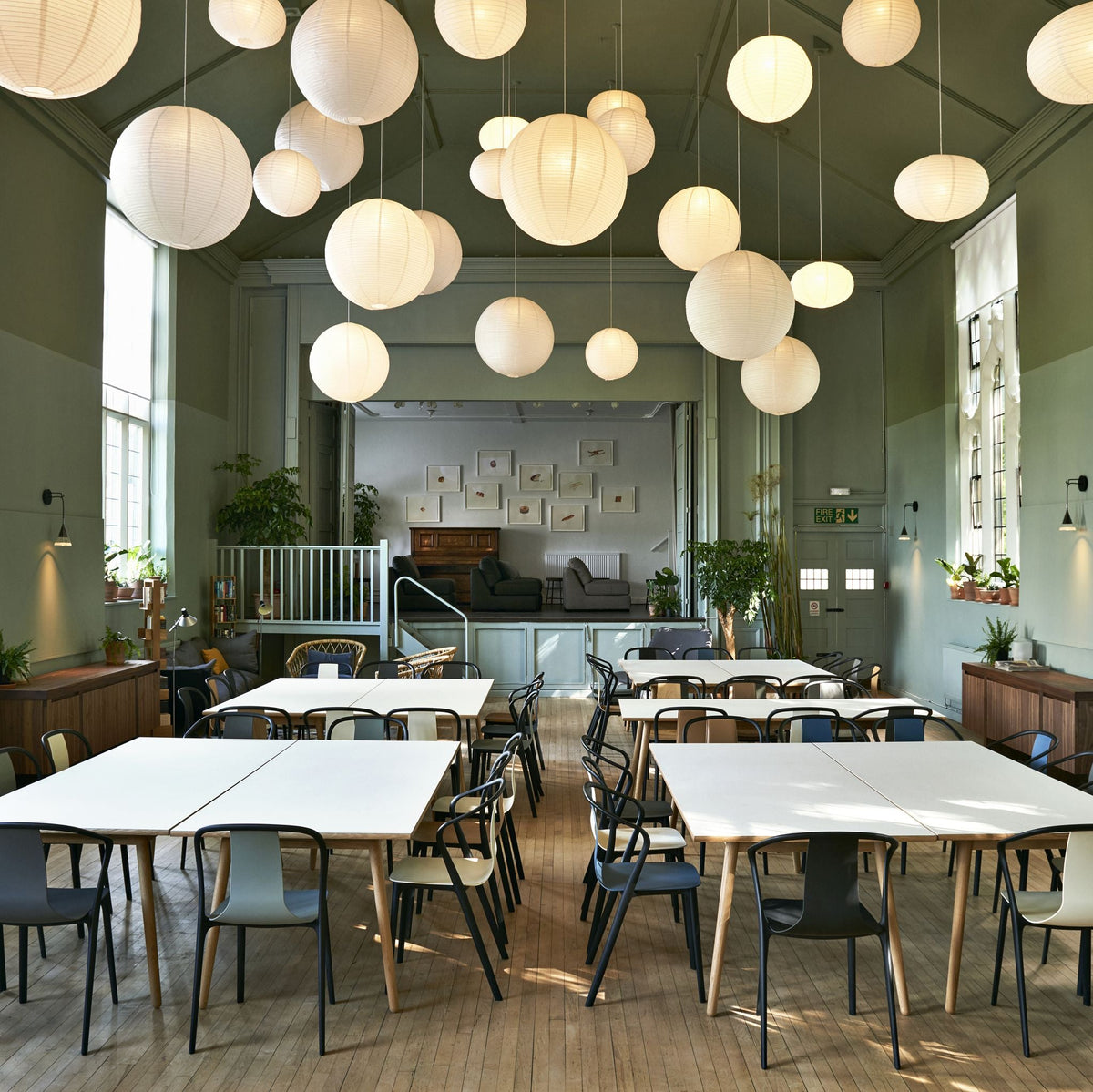 Vitra Belleville Chair Stuhl Kunststoff / Holz stapelbar Indoor & Outdoor