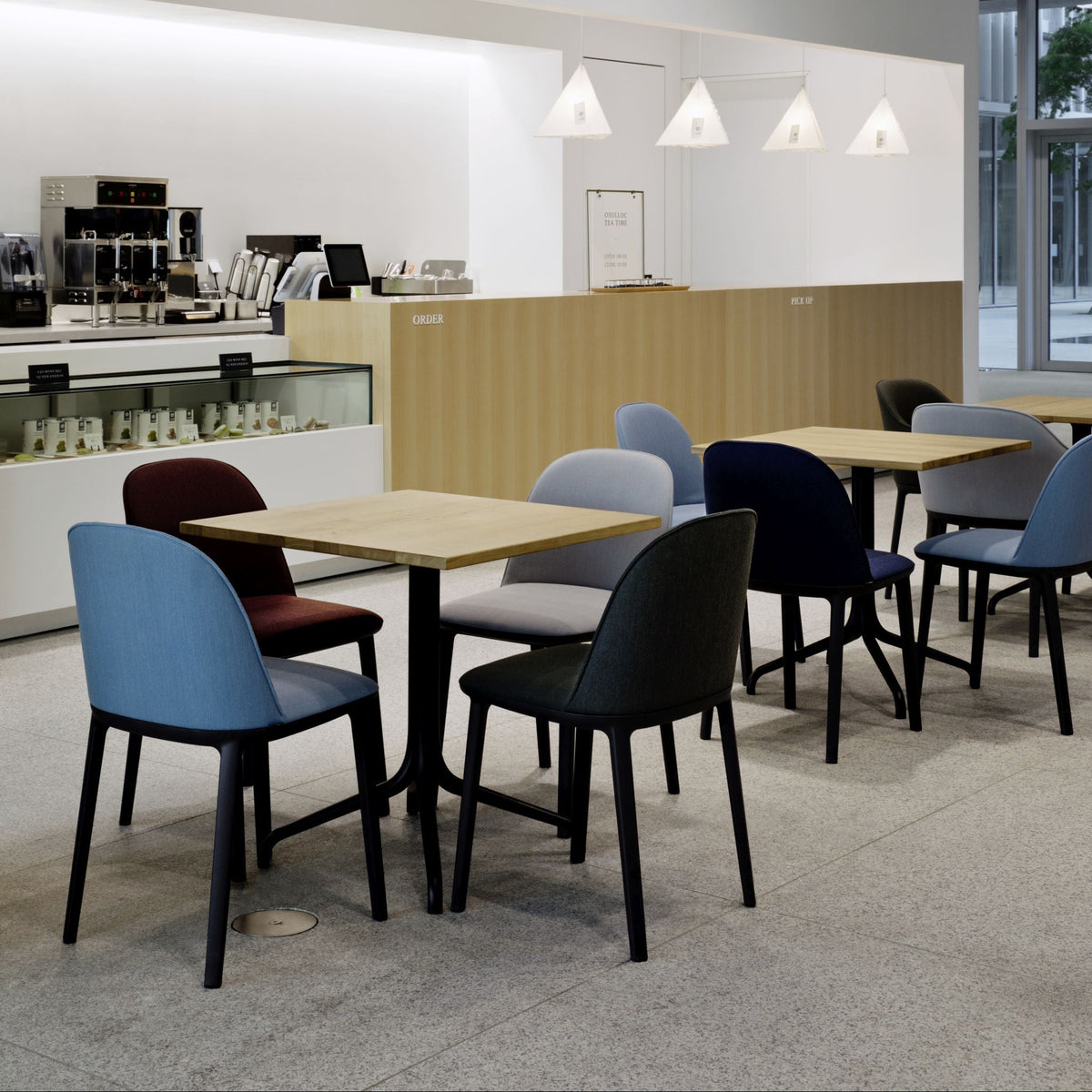 Vitra Belleville Table Bistrotisch rund oder eckig Indoor & Outdoor