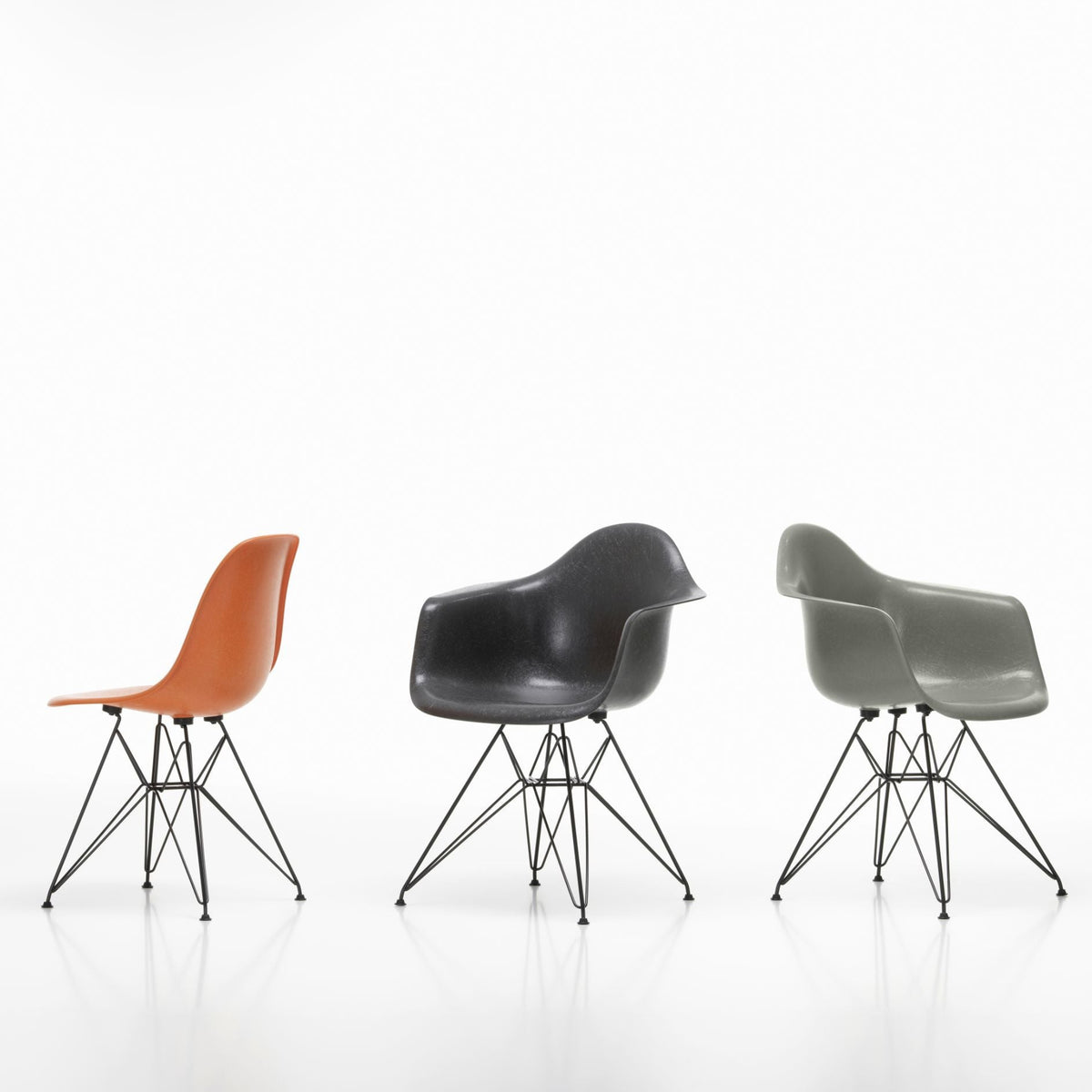 Vitra Eames Fiberglass Side Chair 4 Gestellvarianten & Sitzpolster optional