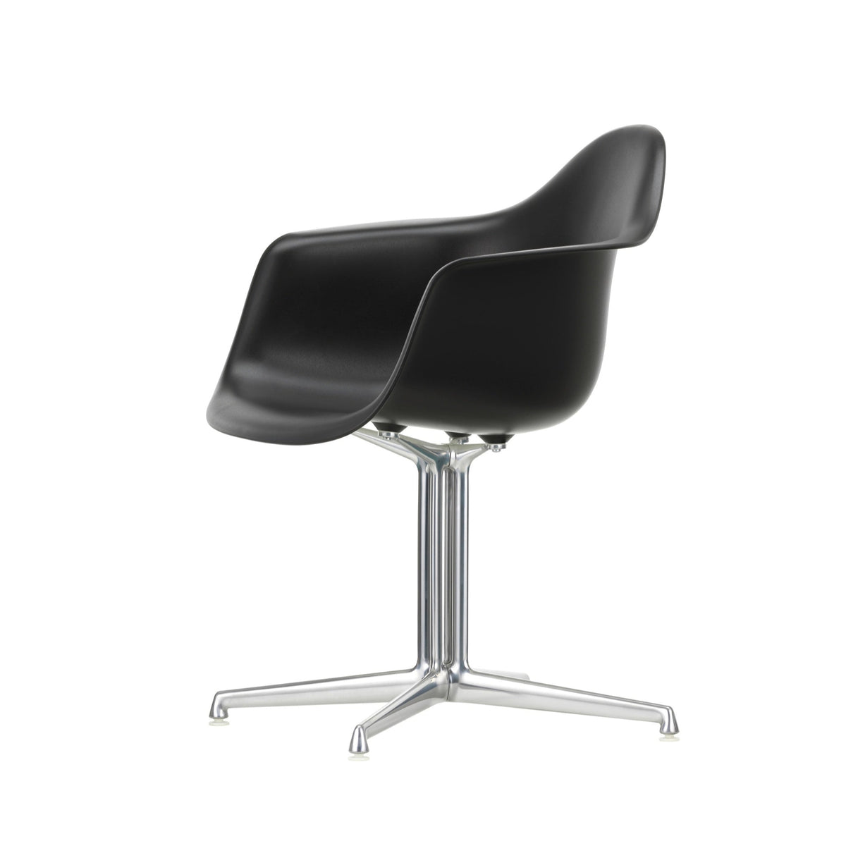 Vitra Eames Plastic Armchair DAL RE recycelter Kunststoff La Fonda Base