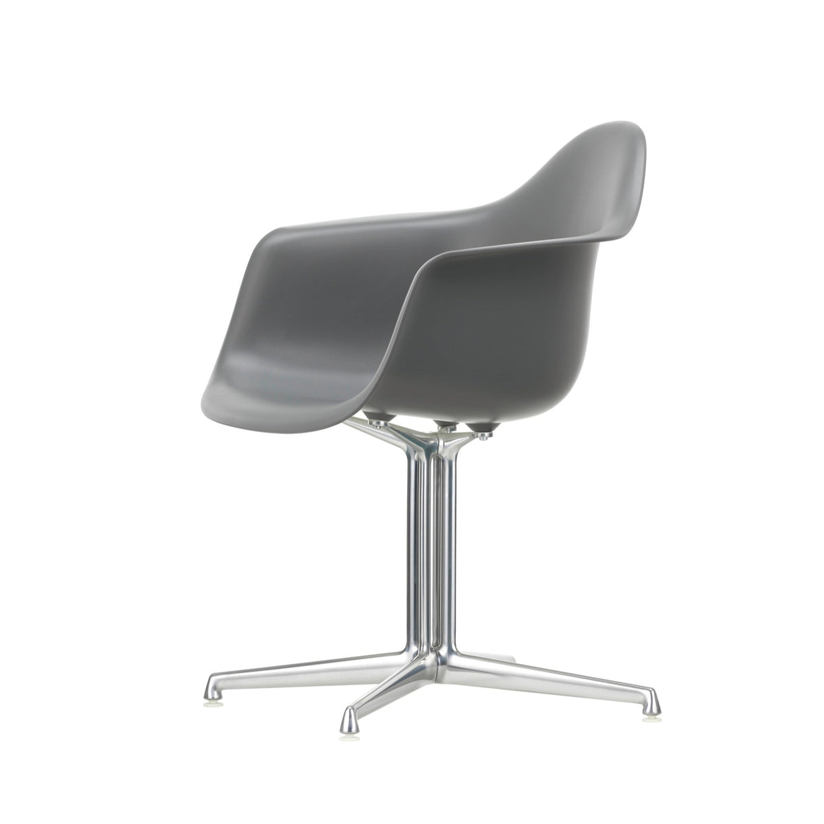 Vitra Eames Plastic Armchair DAL RE recycelter Kunststoff La Fonda Base