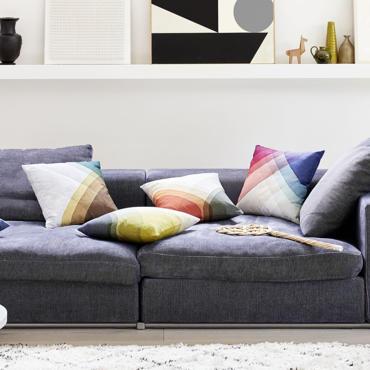 Vitra Herringbone Pillows Raw-Edges Zierkissen 40 x 40 cm mit Farbverlauf