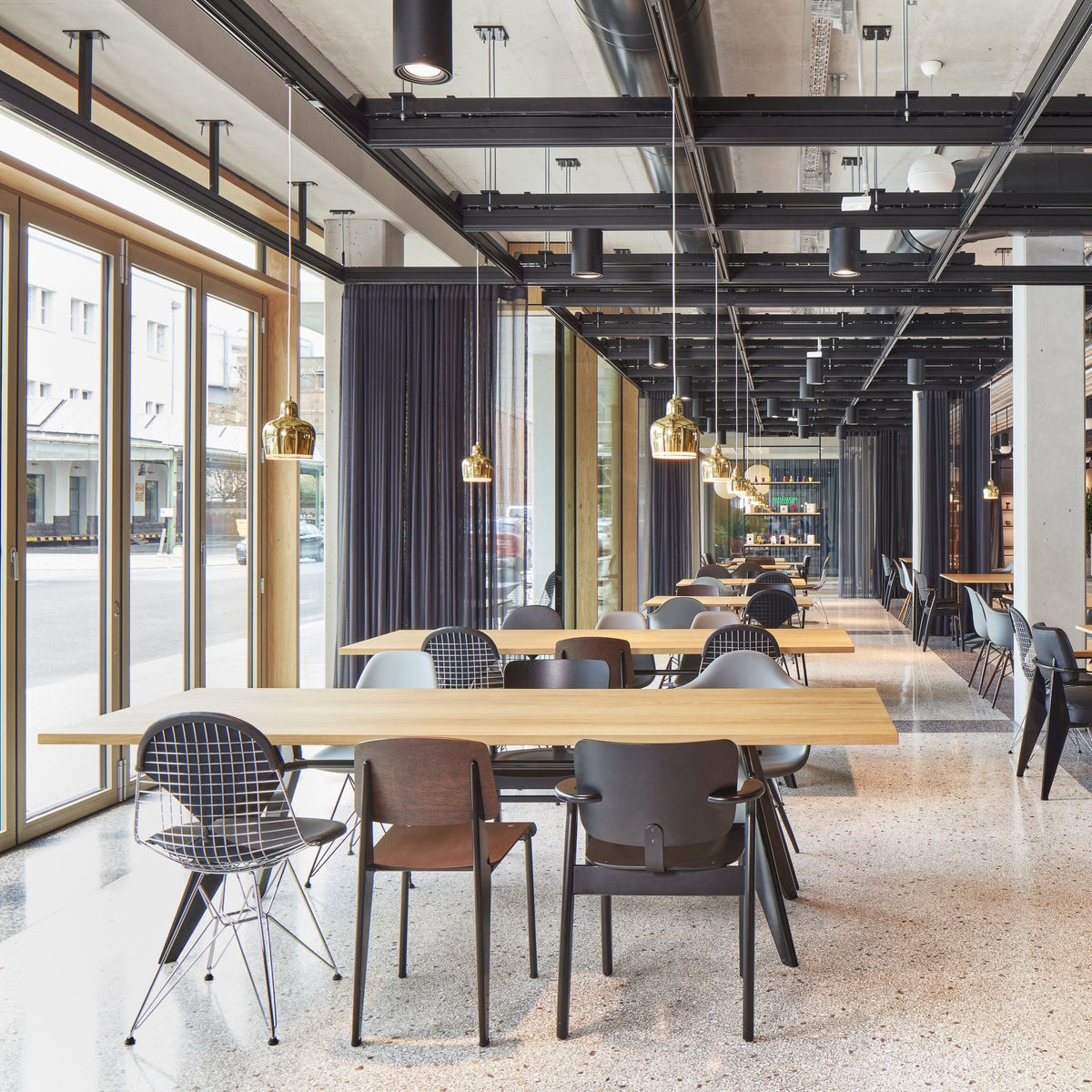 Vitra EM Table Besprechungstisch / Esstisch Holz und Metall