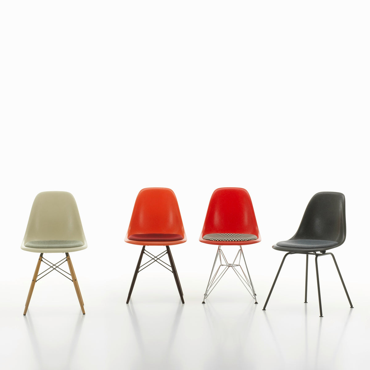 Vitra Eames Fiberglass Side Chair 4 Gestellvarianten & Sitzpolster optional