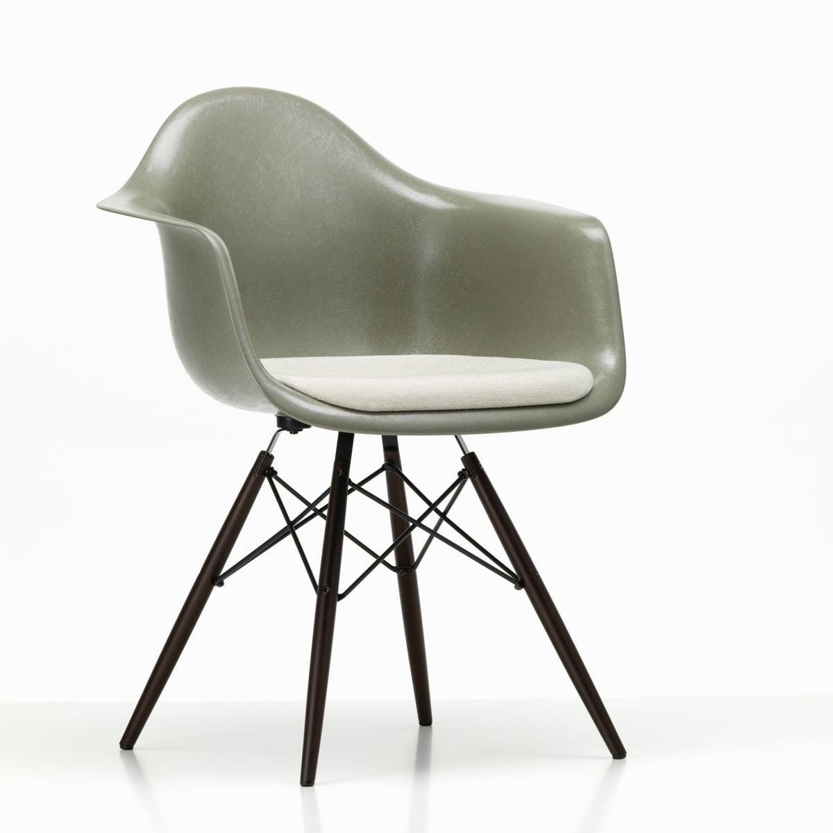 Vitra Eames Fiberglass Armchair 4 Gestellvarianten & Sitzpolster optional