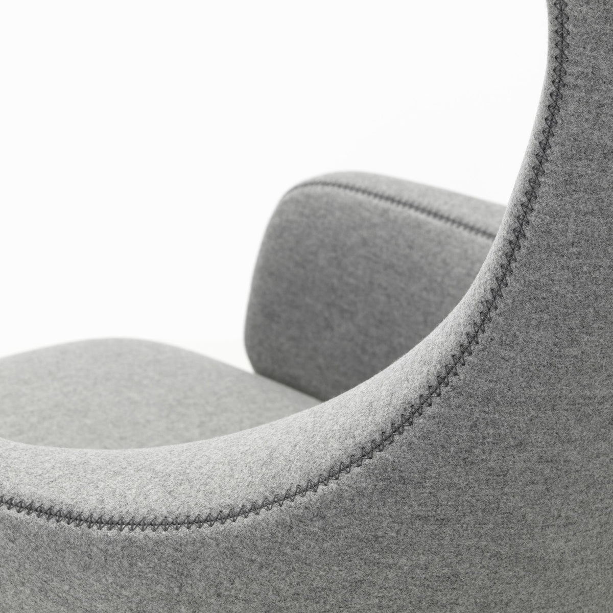 Vitra Repos Loungesessel drehbar mit Ottoman hoher Sessel & Hocker