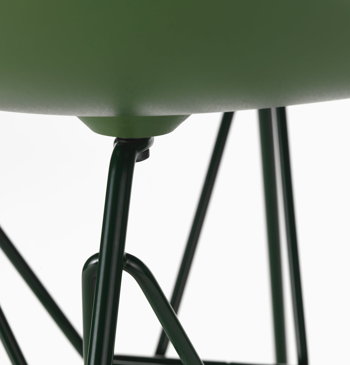 Vitra Eames Plastic Side Chair DSR RE Kunststoff Stuhl Eiffelturm-Gestell