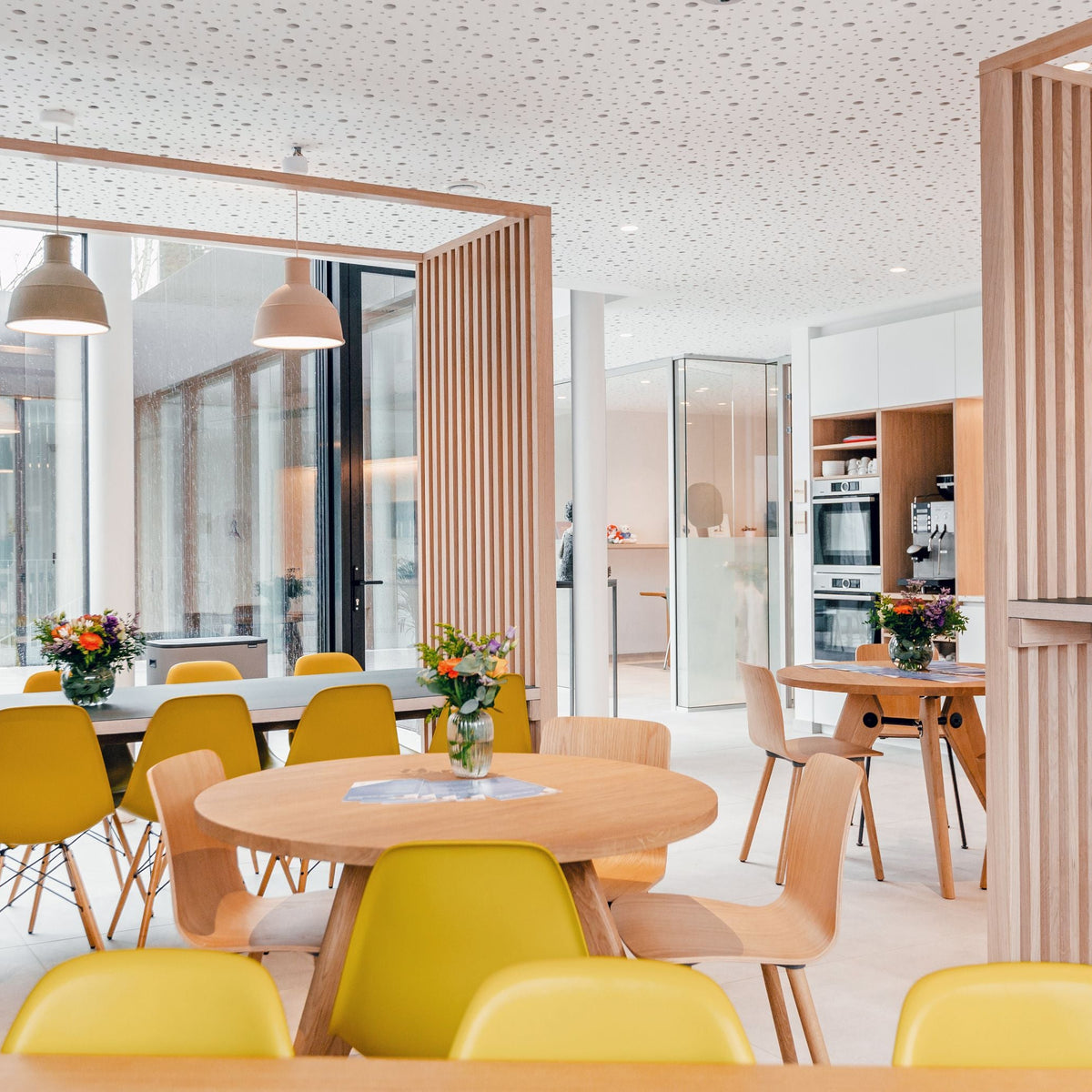 Vitra Guéridon Table runder Besprechungstisch / Esstisch Holz