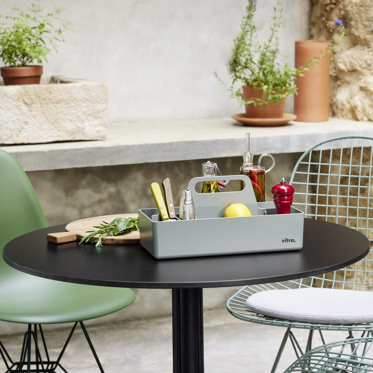 Vitra Belleville Table Bistrotisch rund oder eckig Indoor & Outdoor