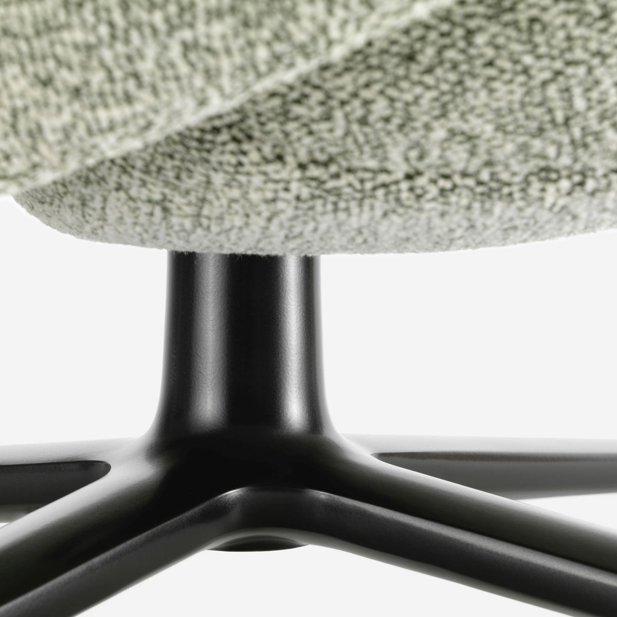 Vitra Repos Loungesessel drehbar mit Ottoman hoher Sessel & Hocker