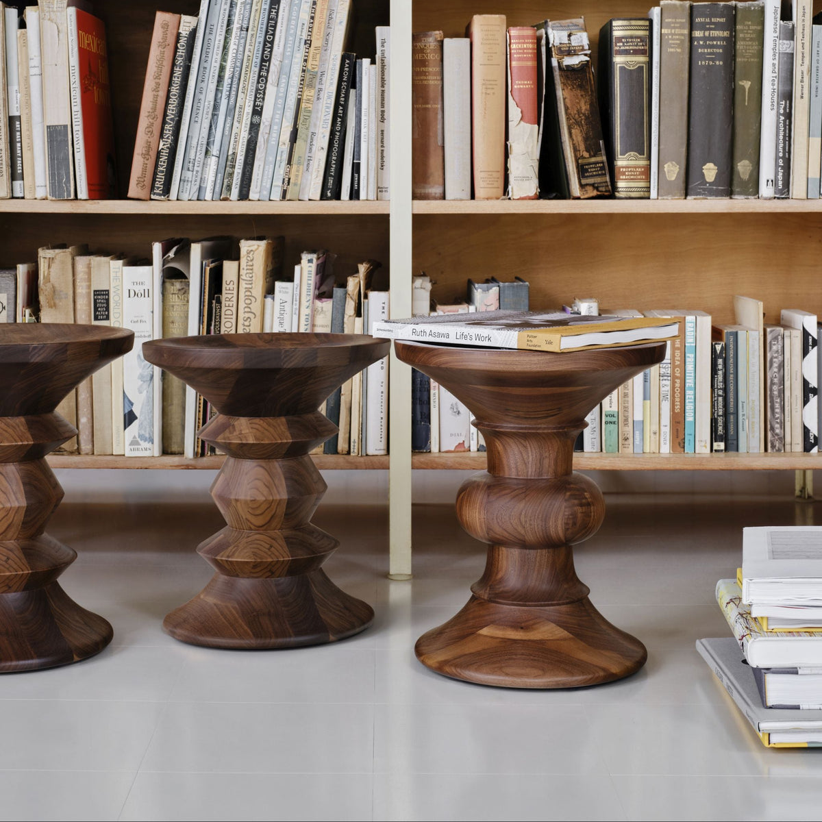 Vitra Stools Charles & Ray Eames Hocker Beistelltisch Skulptur