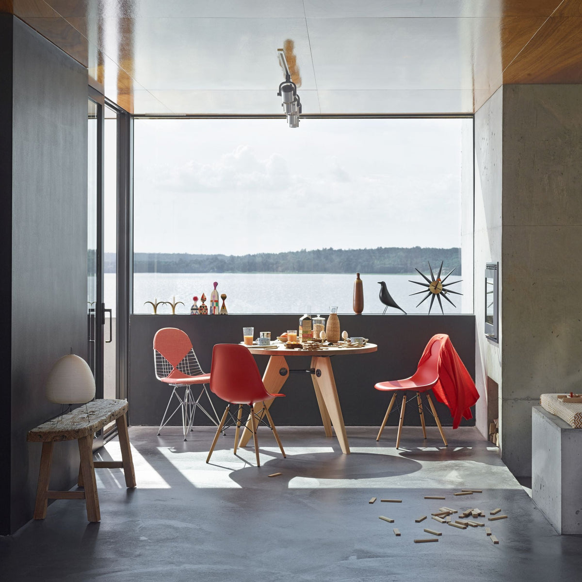 Vitra Guéridon Table runder Besprechungstisch / Esstisch Holz