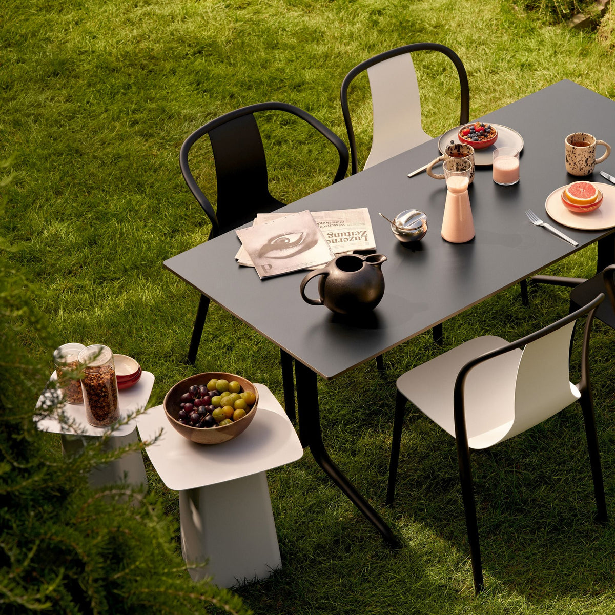 Vitra Belleville Chair Stuhl Kunststoff / Holz stapelbar Indoor & Outdoor