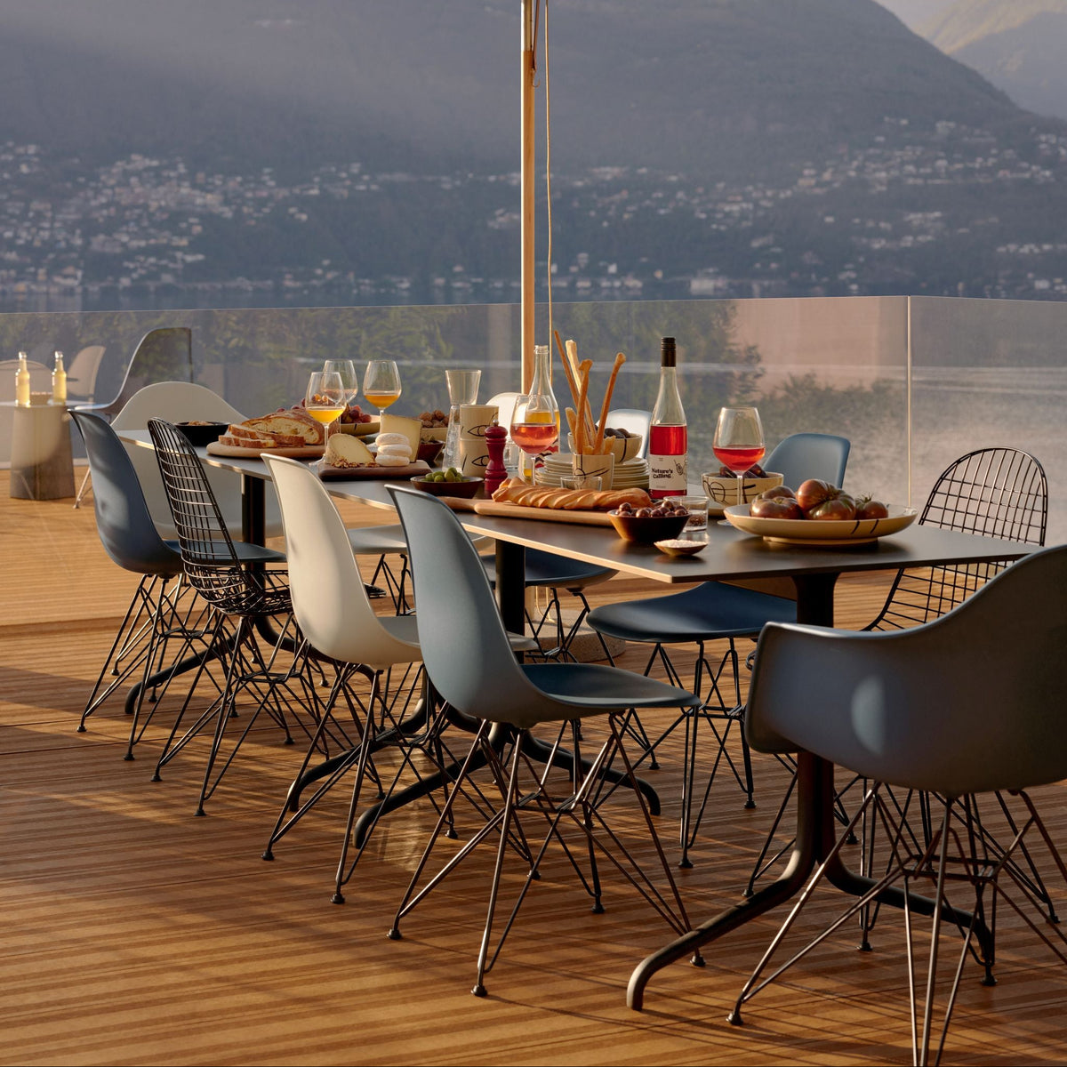 Vitra Belleville Table Bistrotisch rund oder eckig Indoor & Outdoor