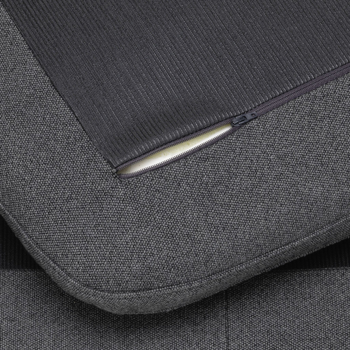 Vitra Grand Relax Loungesessel drehbar mit Ottoman hoher Sessel & Hocker