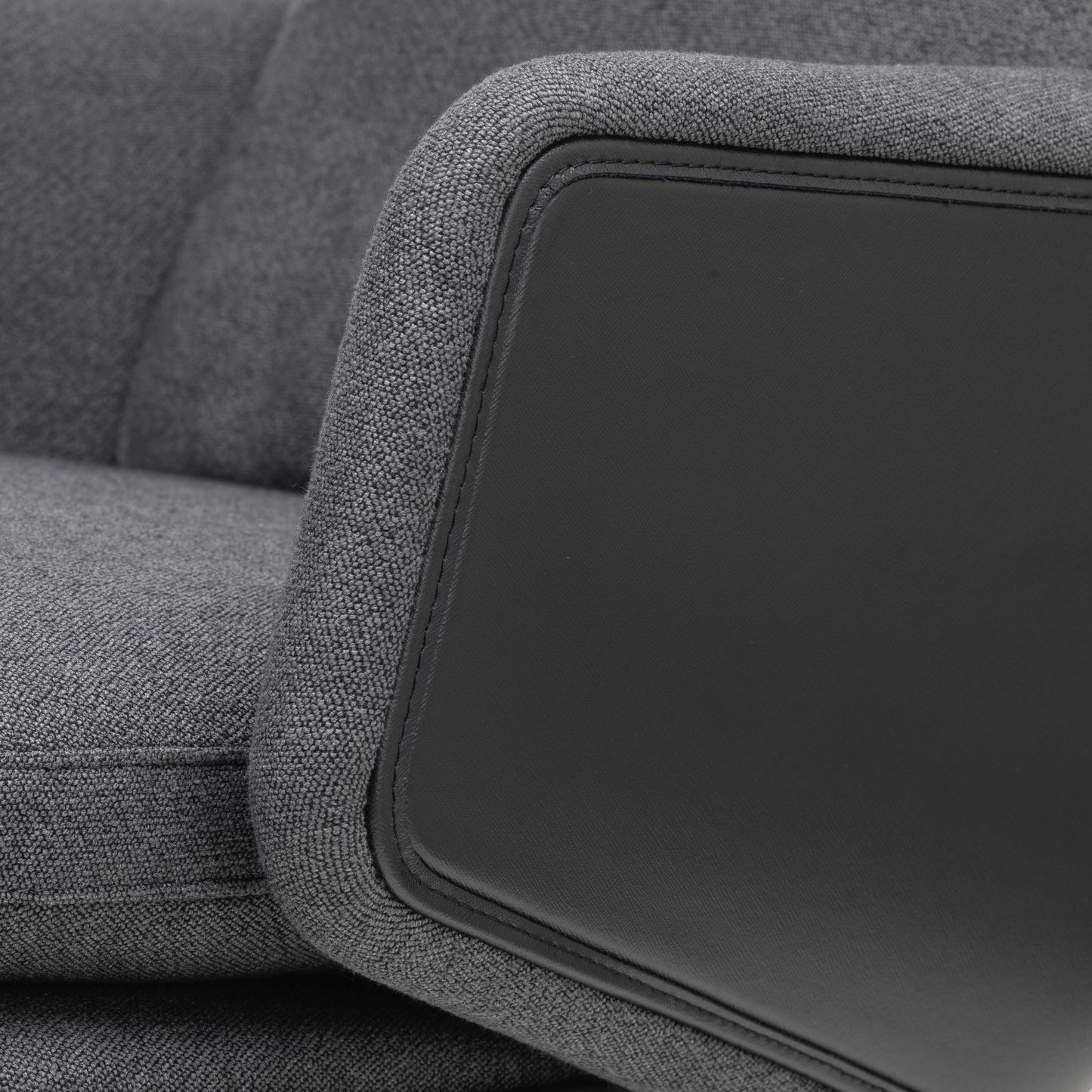 Vitra Grand Relax Loungesessel drehbar mit Ottoman hoher Sessel & Hocker