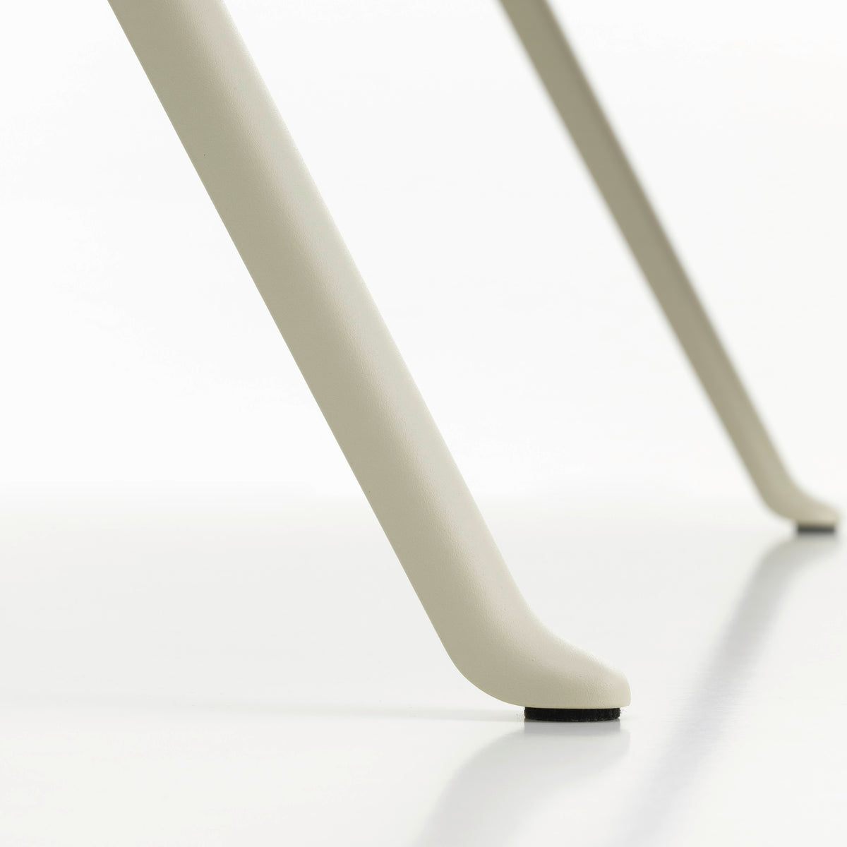 Vitra Courier Schreibtisch Eiche dunkel natur