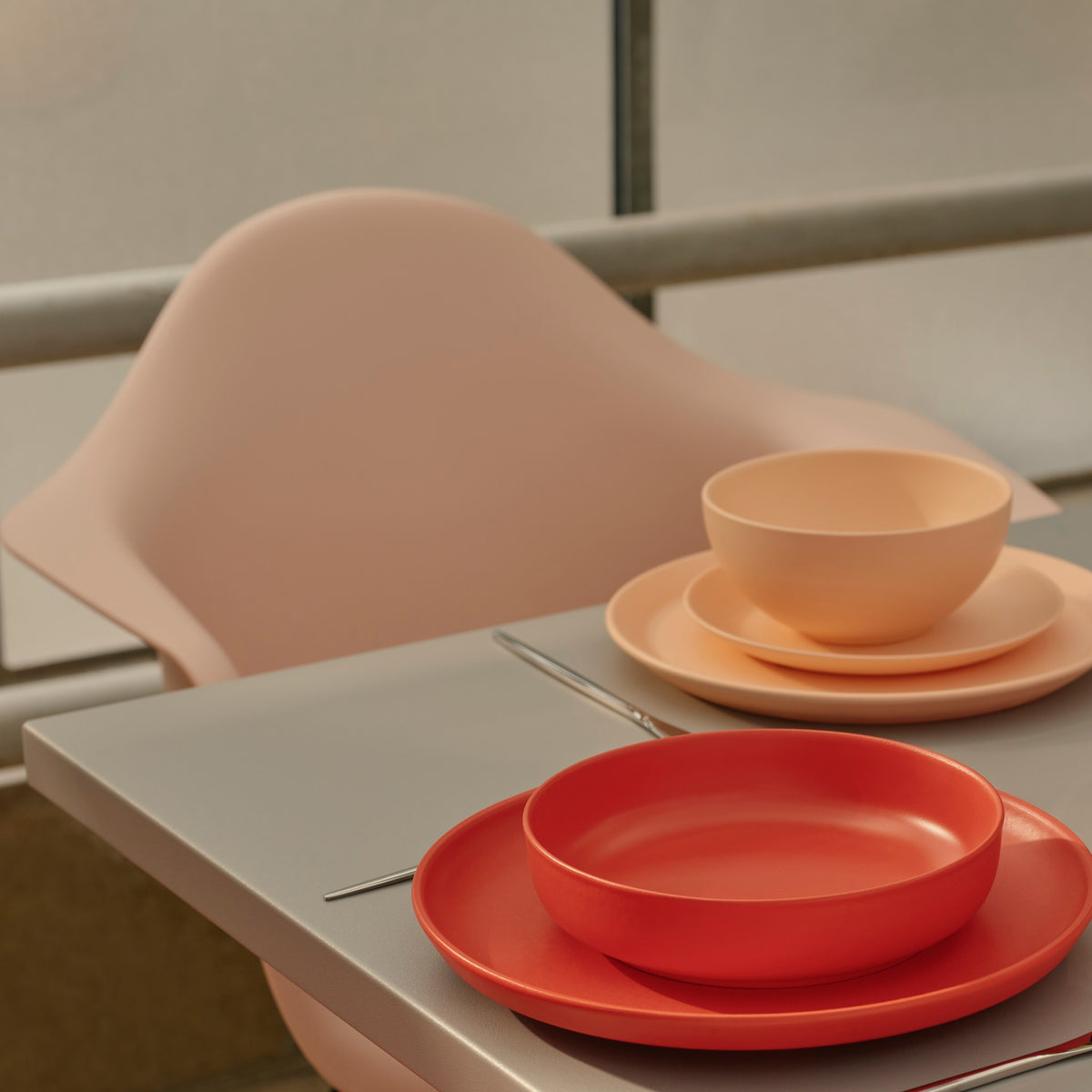 Vitra Eames Plastic Armchair DAX RE Stuhl mit Armlehne 4-Fuß