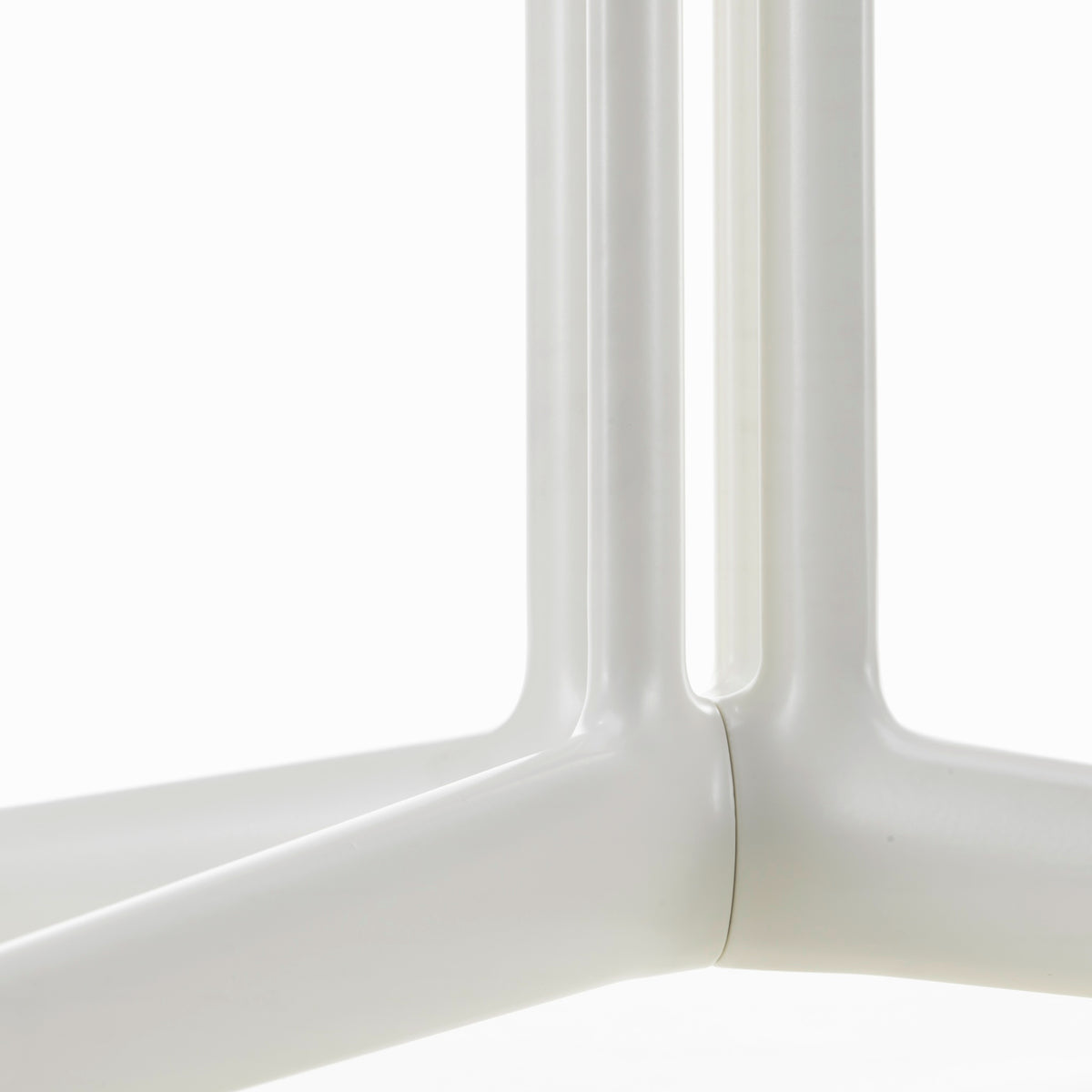 Vitra Eames Plastic Armchair DAL RE recycelter Kunststoff La Fonda Base
