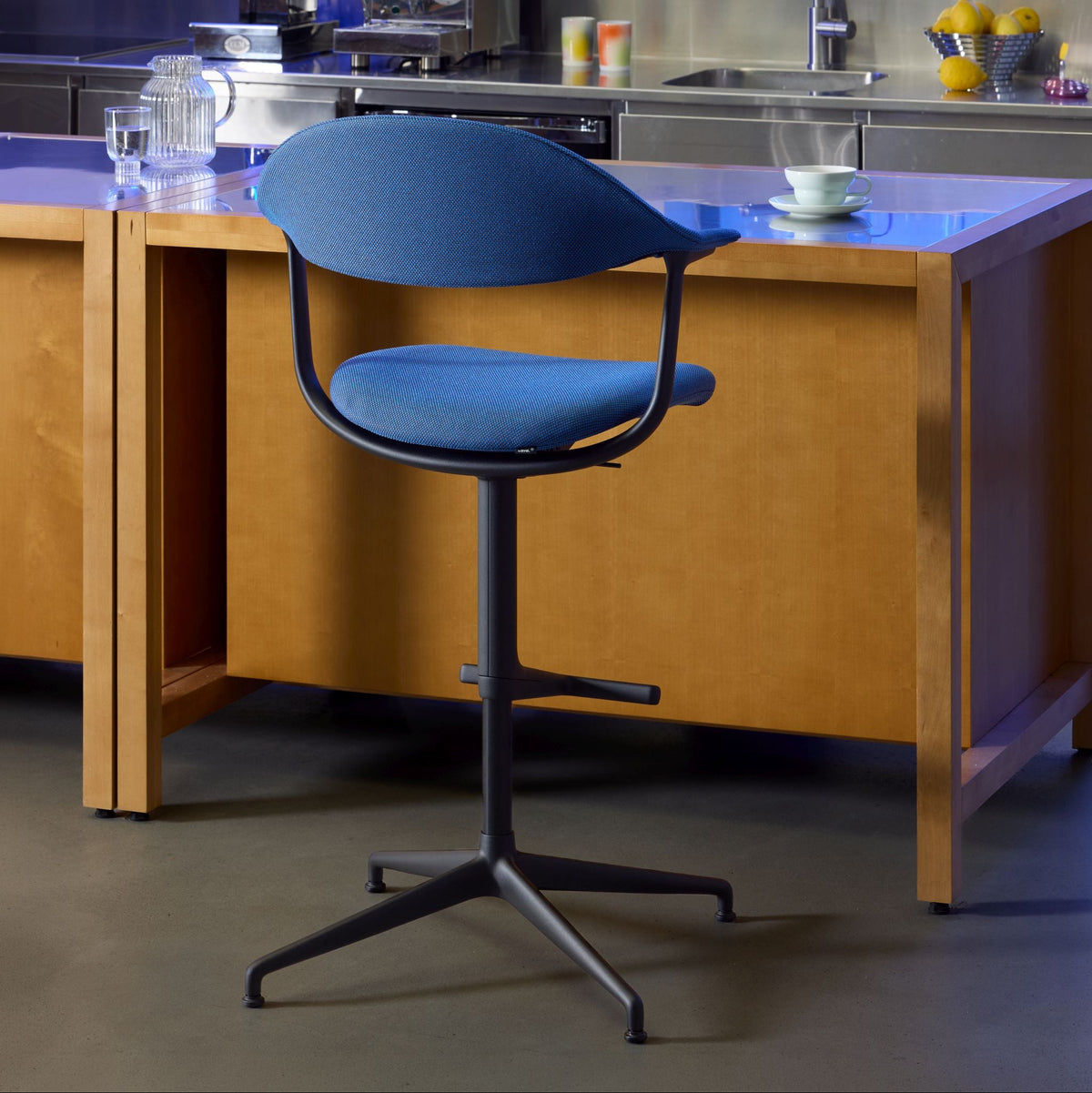 Vitra Mynt High Counterstuhl Sitz & Rücken Recycling-Kunststoff
