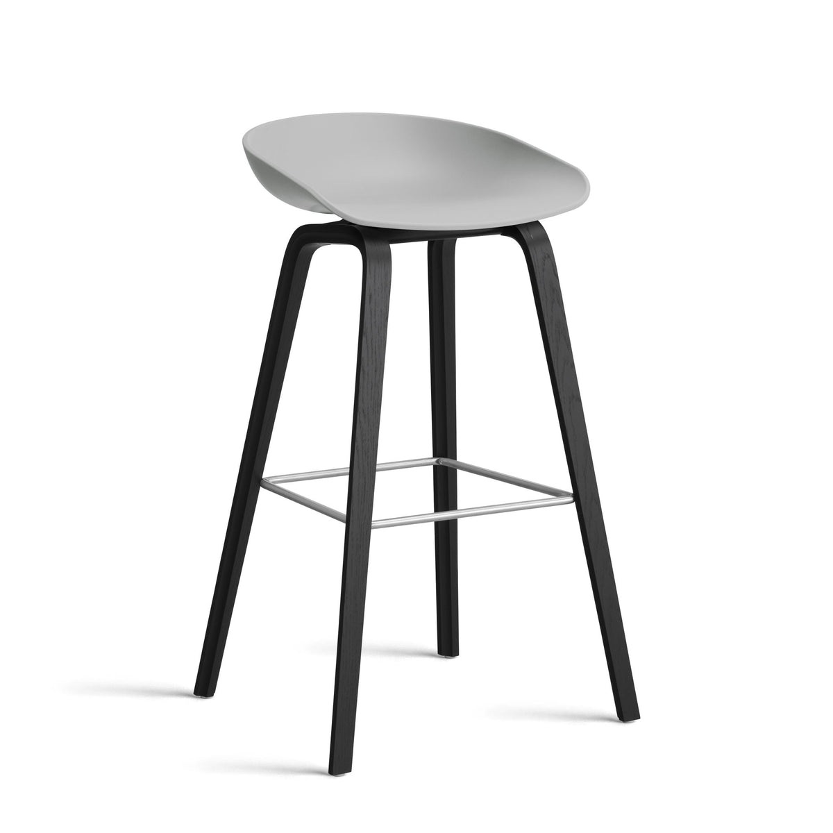 Hay AAS 32 Barhocker – Sitz Kunststoff recycelt Gestell Eiche/Nussbaum