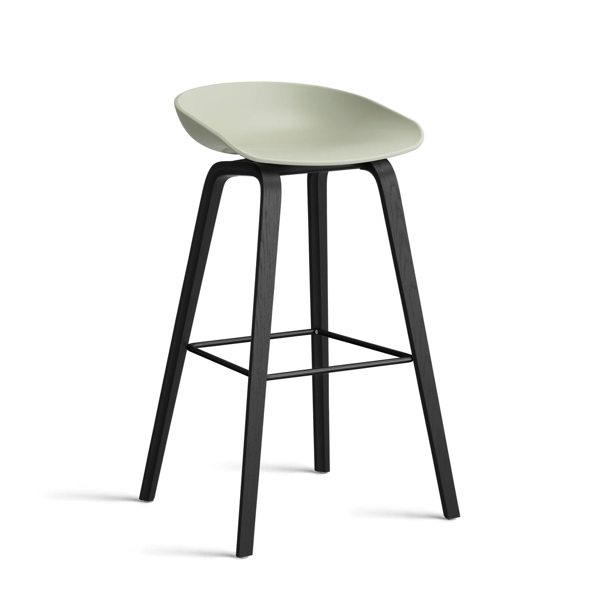 Hay AAS 32 Barhocker – Sitz Kunststoff recycelt Gestell Eiche/Nussbaum