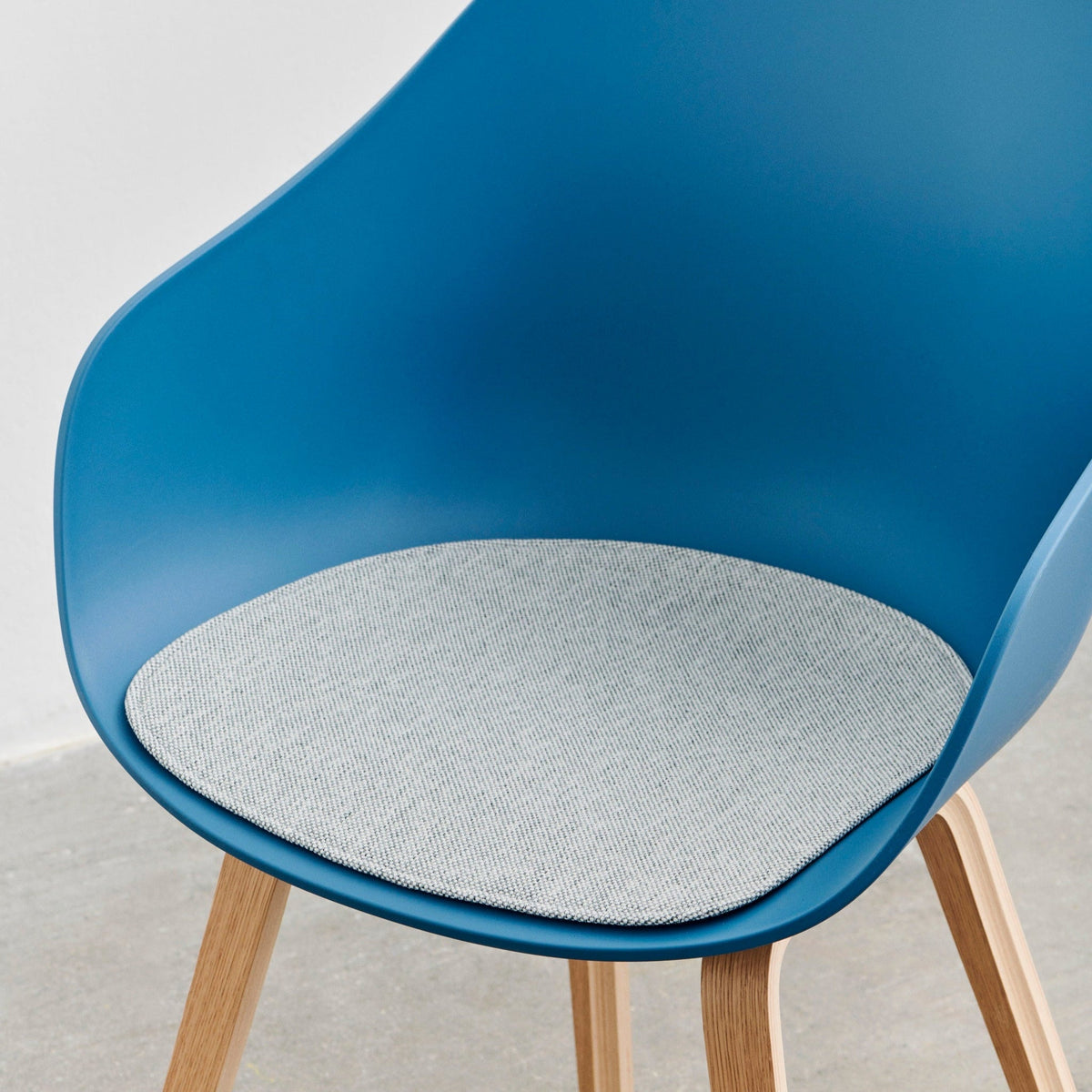 HAY About A Chair AAC 222 Armlehnstuhl Kunststoff Gestell 4-Fuß Sperrholz