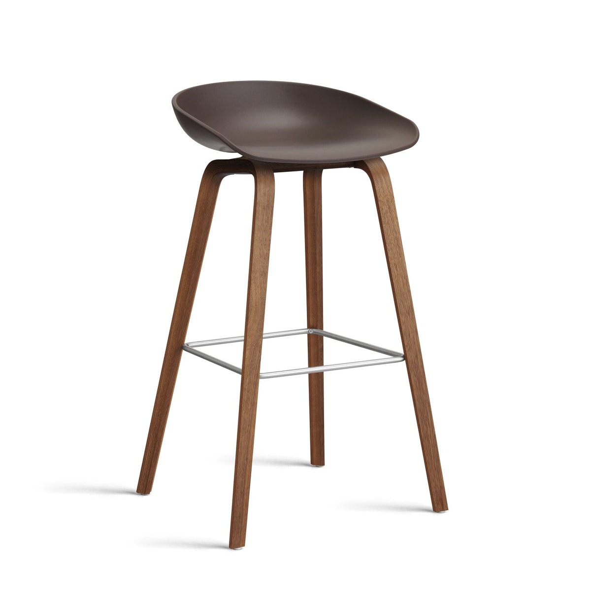 Hay AAS 32 Barhocker – Sitz Kunststoff recycelt Gestell Eiche/Nussbaum