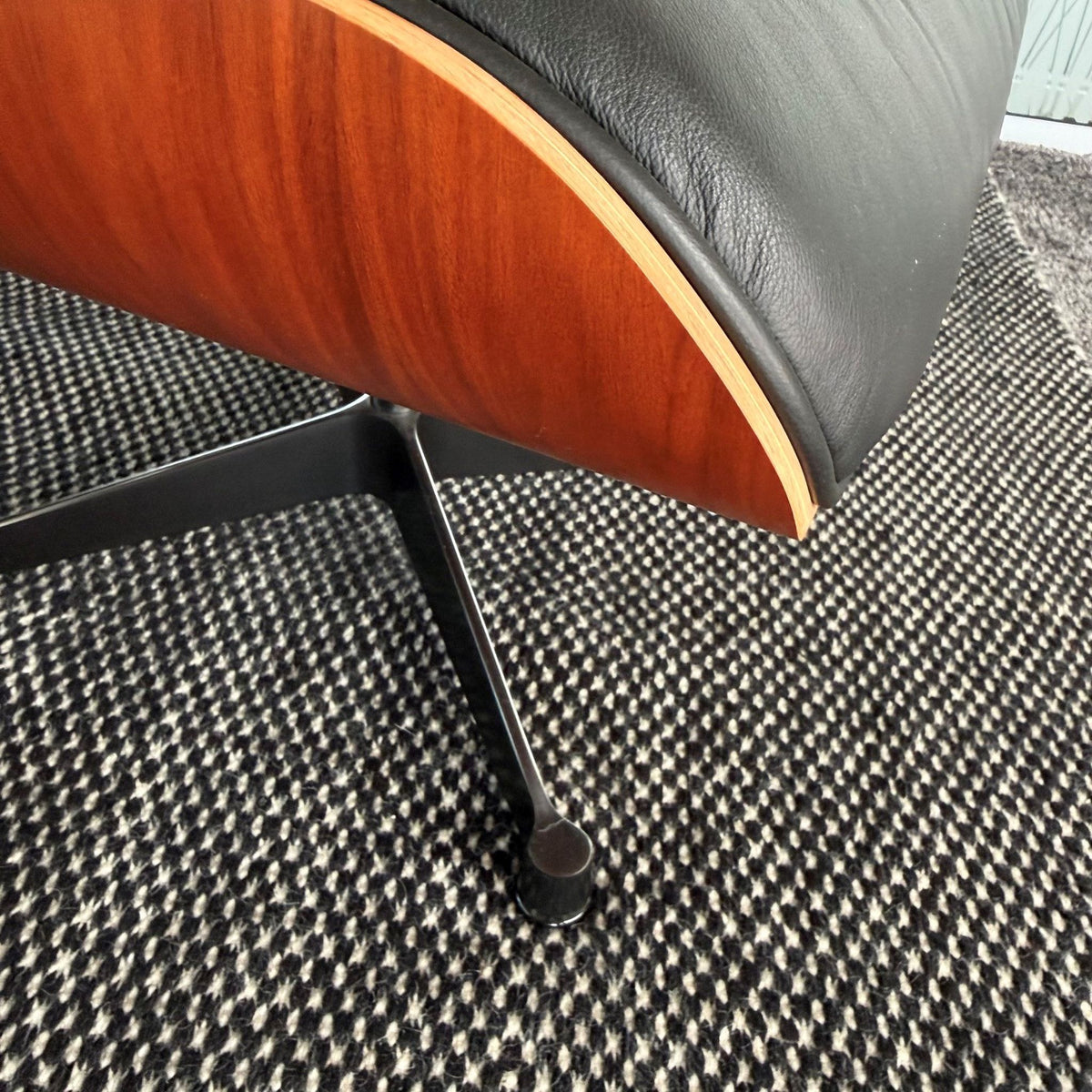 Vitra Eames Lounge Chair & Ottoman Sessel mit Hocker Leder/Palisander