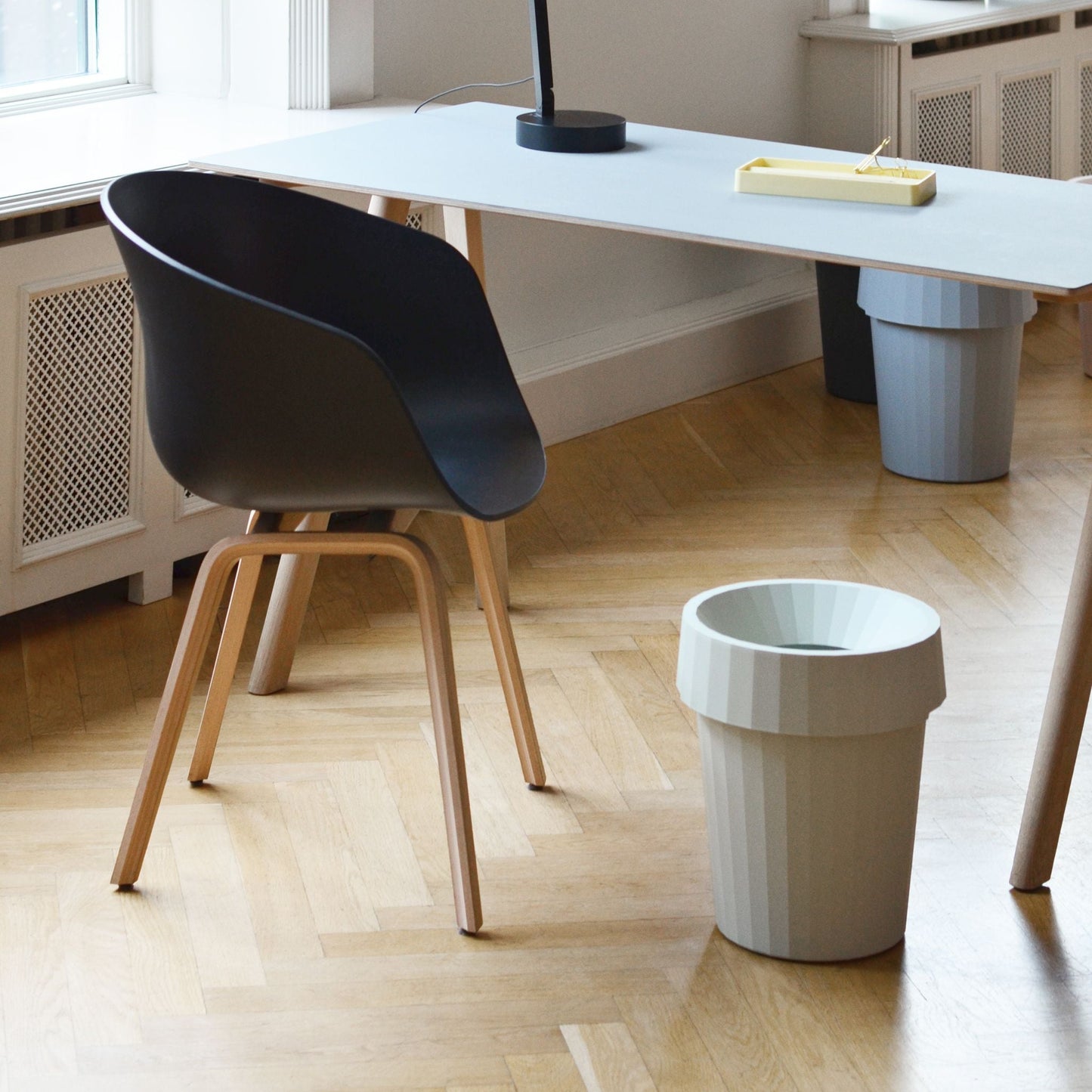 HAY About A Chair AAC 22 Armlehnstuhl Kunststoff Gestell 4-Fuß Formsperrholz