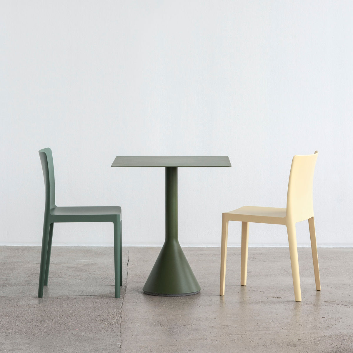 HAY Palissade Cone Tisch quadratisch 65 x 65 cm Stahl pulverbeschichtet