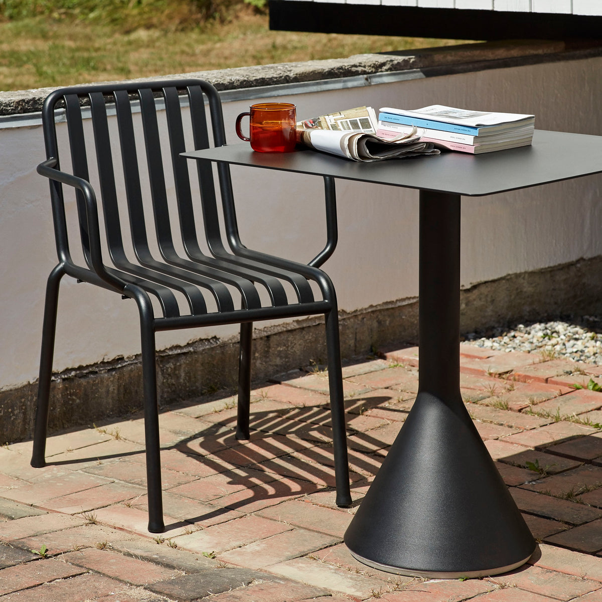 HAY Palissade Cone Tisch quadratisch 65 x 65 cm Stahl pulverbeschichtet