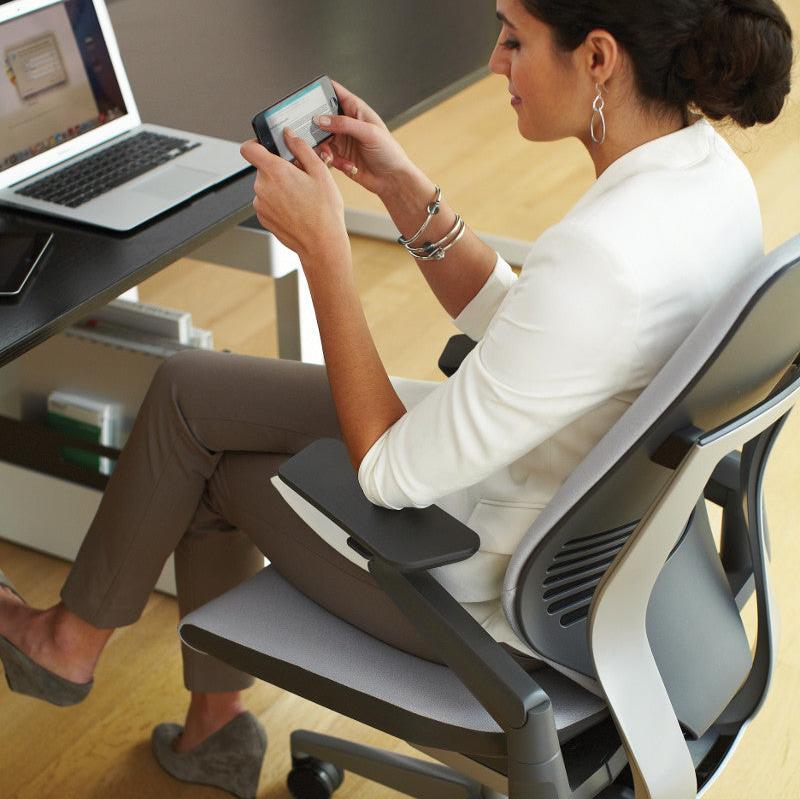 Steelcase Gesture Bürostuhl 360° Armlehnen bis 160 kg Körpergewicht