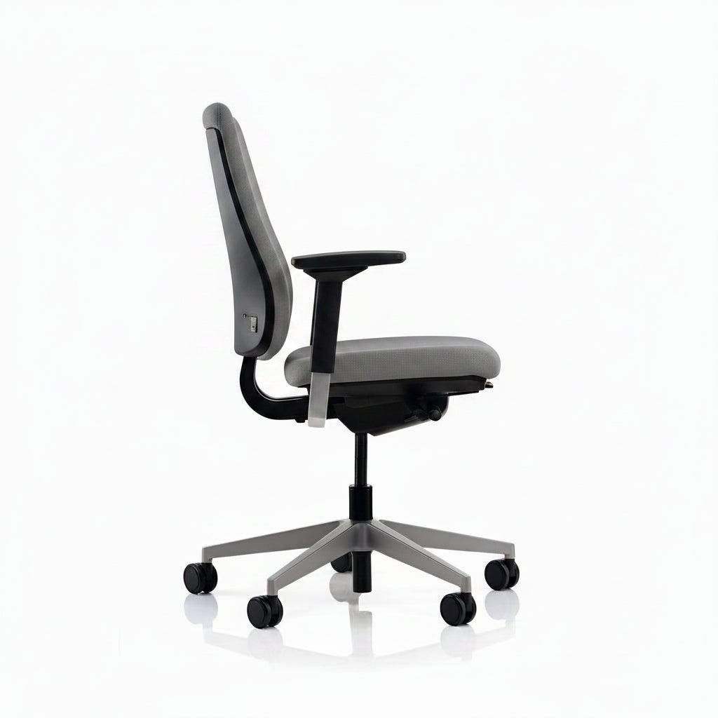 Steelcase Reply Standard Bürostuhl mit Armlehnen Sitz- und Rückenlehne gepolstert