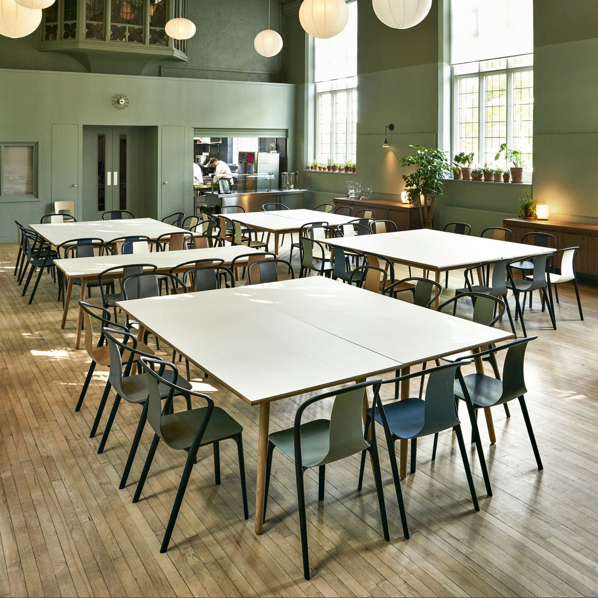 Vitra Belleville Chair Stuhl Kunststoff / Holz stapelbar Indoor & Outdoor