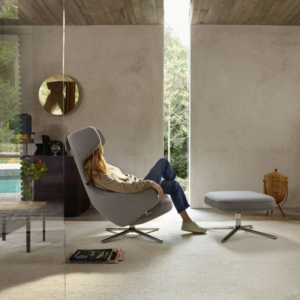 Vitra Grand Repos Loungesessel drehbar mit Ottoman Ohrensessel & Hocker