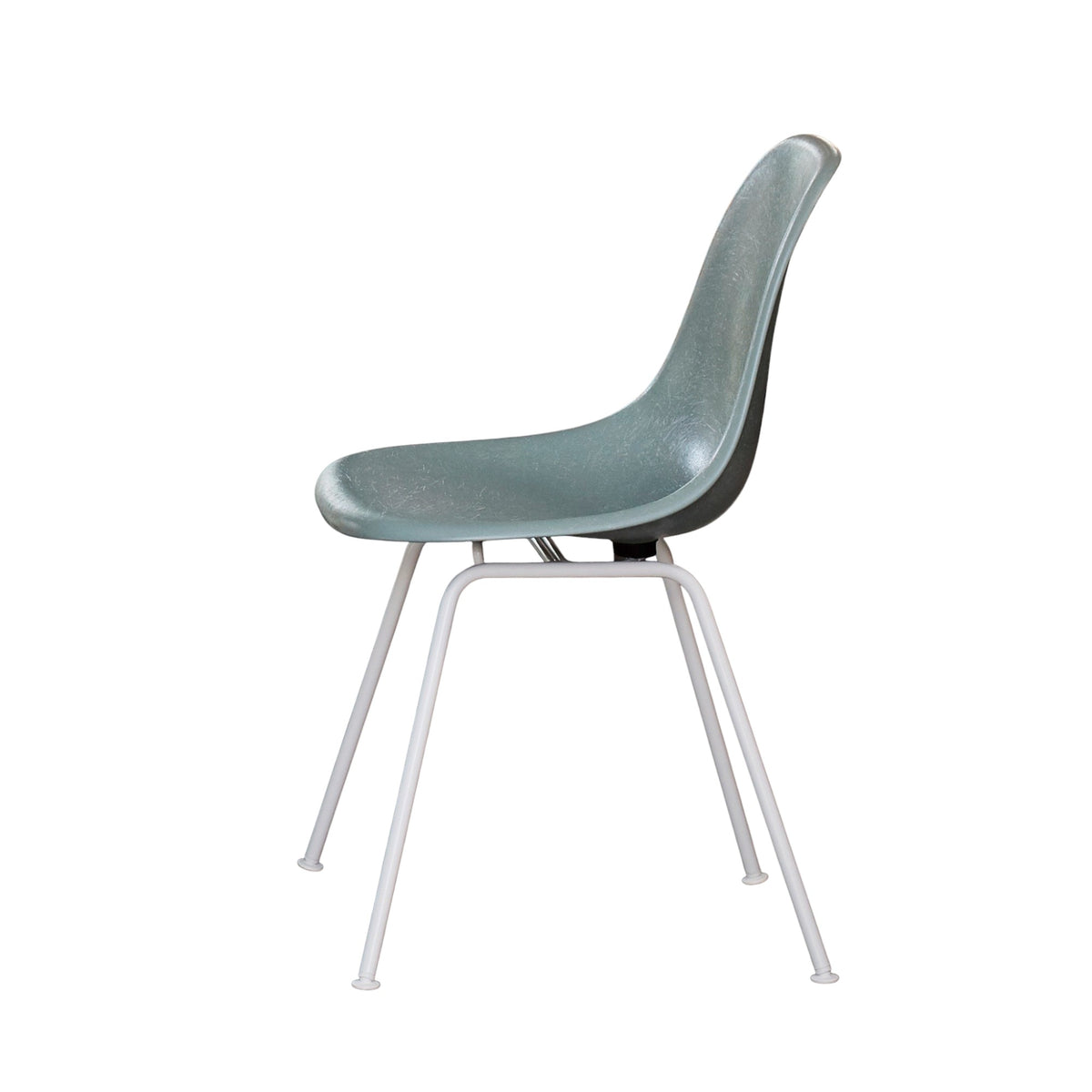 Vitra Eames Fiberglass Side Chair 4 Gestellvarianten & Sitzpolster optional