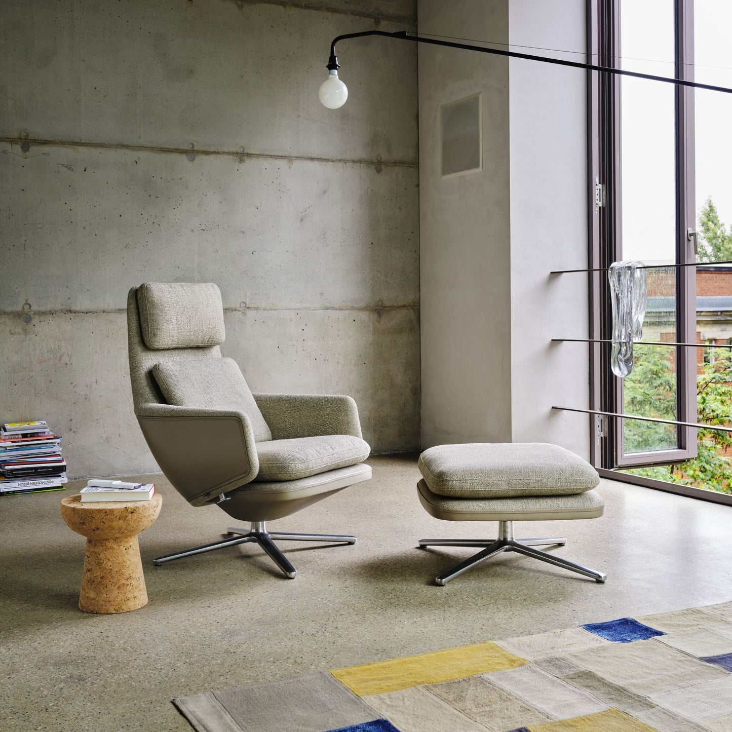 Vitra Grand Relax Loungesessel drehbar mit Ottoman hoher Sessel & Hocker