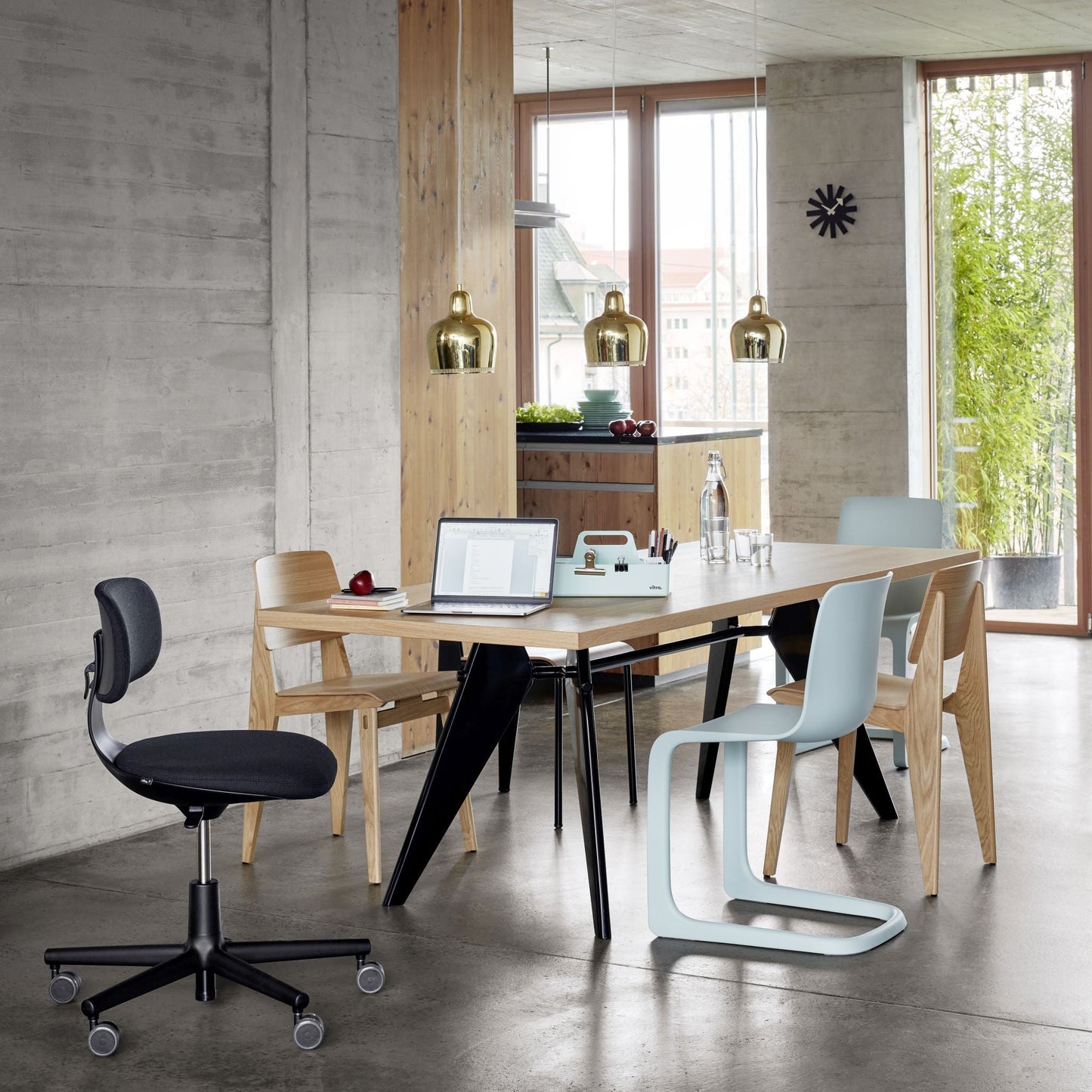 Vitra EM Table Besprechungstisch / Esstisch Holz und Metall