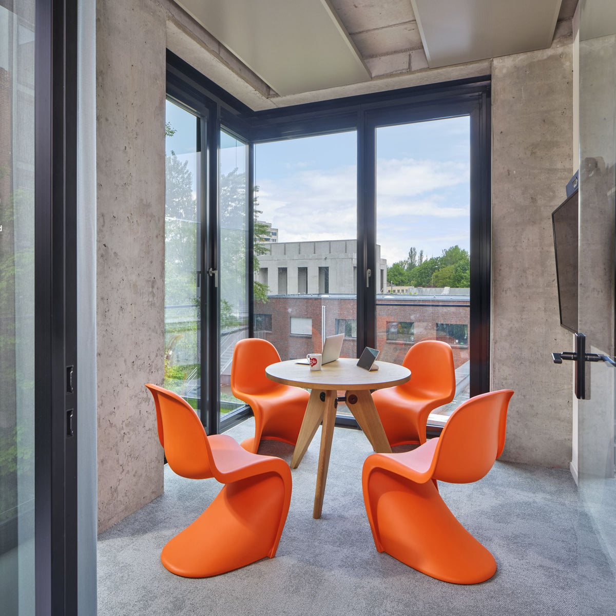 Vitra Guéridon Table runder Besprechungstisch / Esstisch Holz
