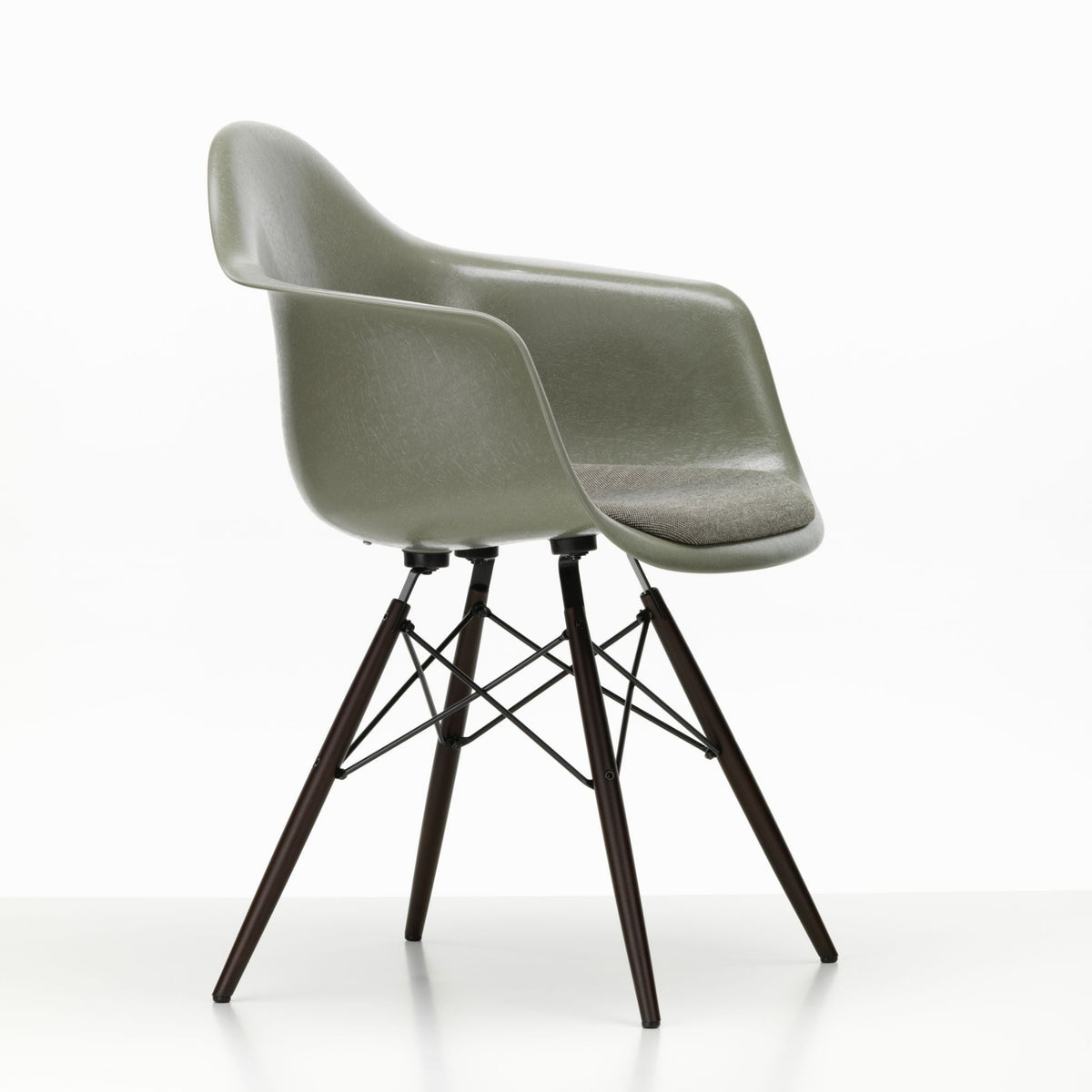 Vitra Eames Fiberglass Armchair 4 Gestellvarianten & Sitzpolster optional