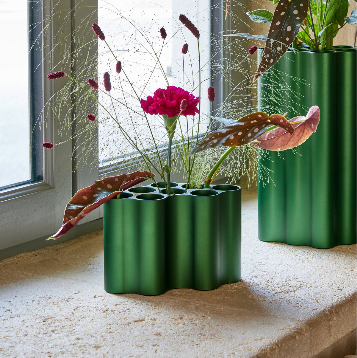 Vitra Nuage Vase métallique large – Designvase mit skulpturalem Charakter
