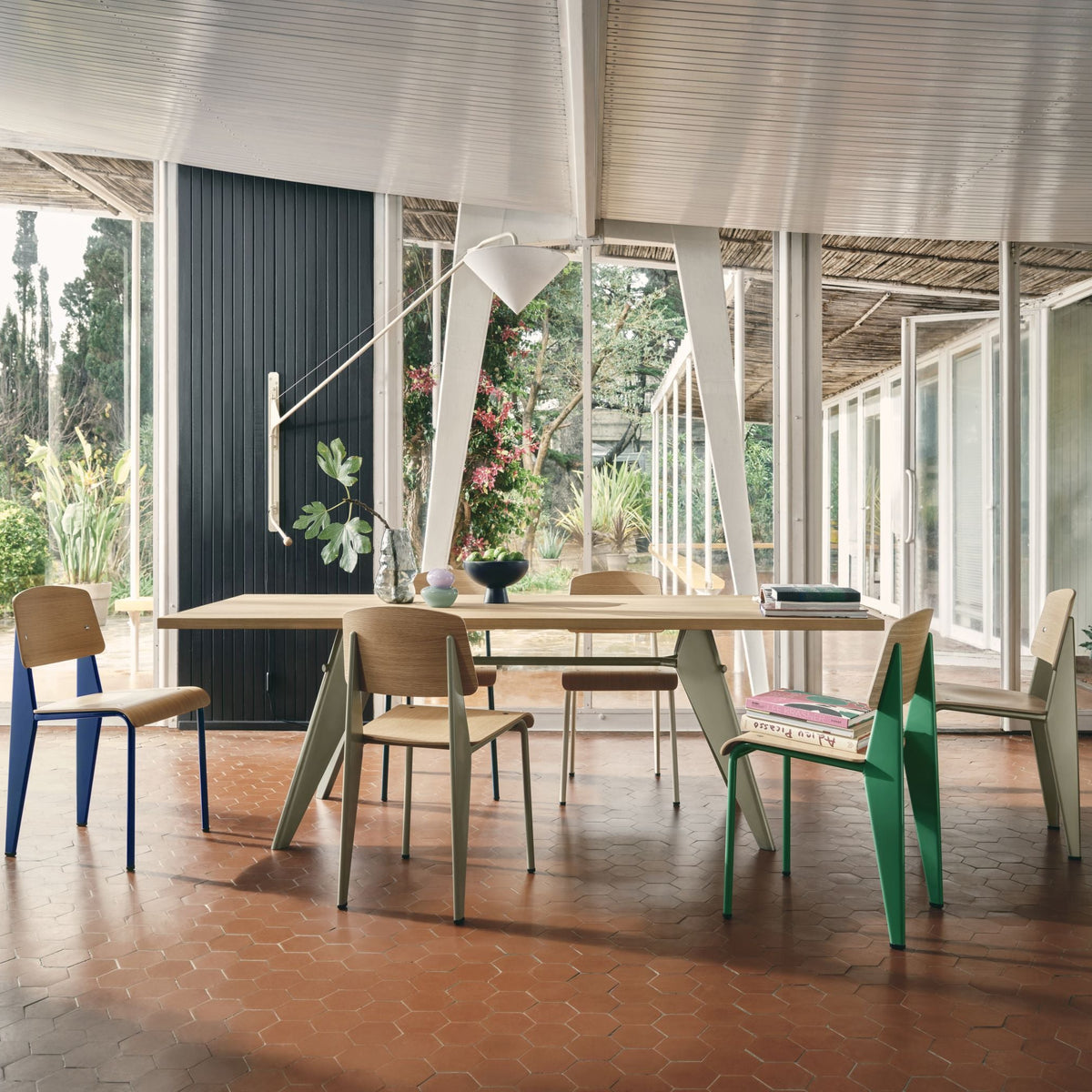 Vitra EM Table Besprechungstisch / Esstisch Holz und Metall