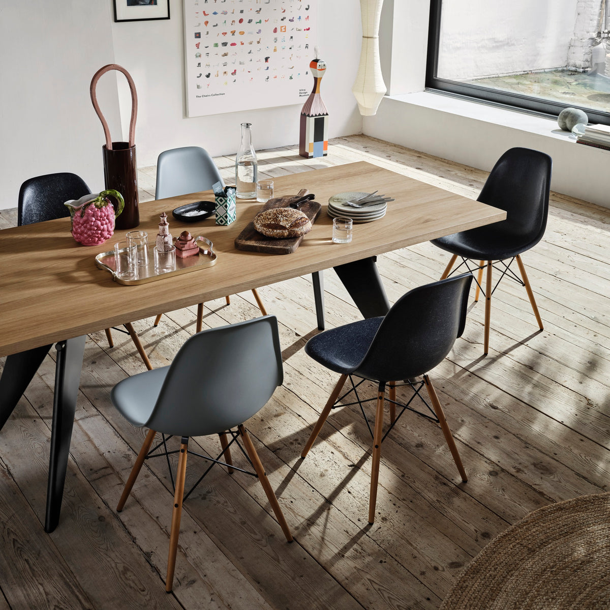 Vitra Eames Fiberglass Side Chair 4 Gestellvarianten & Sitzpolster optional