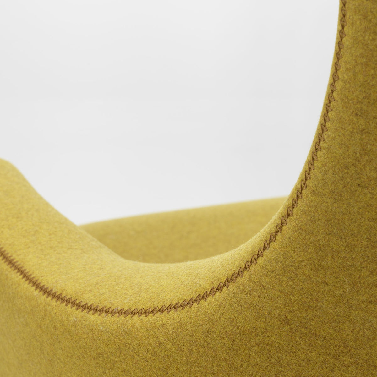Vitra Grand Repos Loungesessel drehbar mit Ottoman Ohrensessel & Hocker