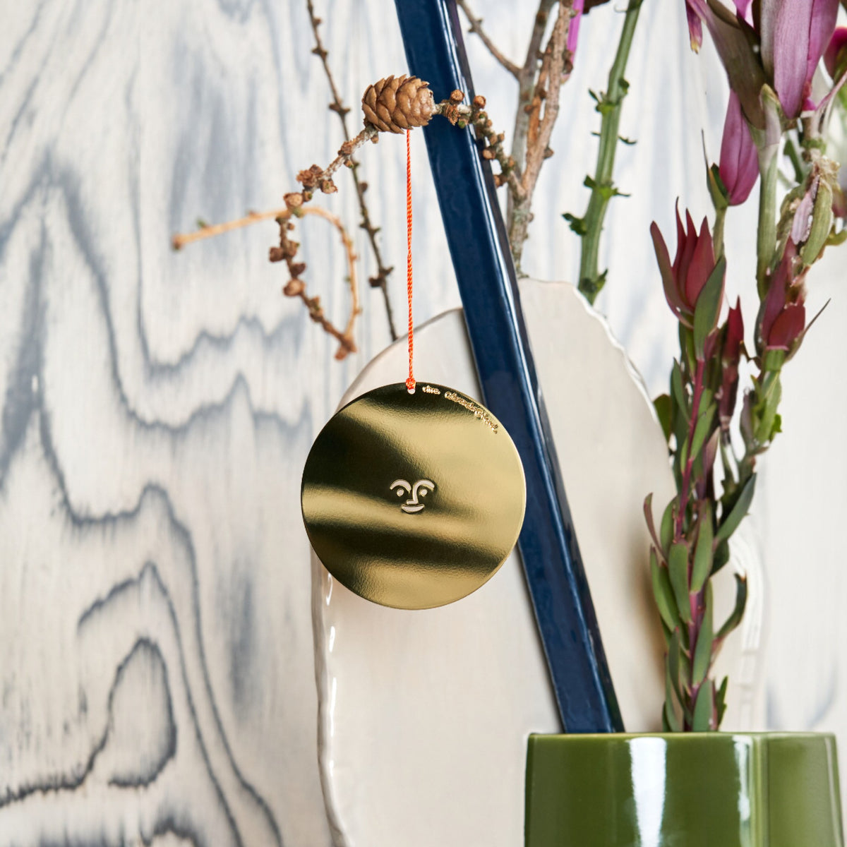 Vitra Girard Ornamente Dekoanhänger gold